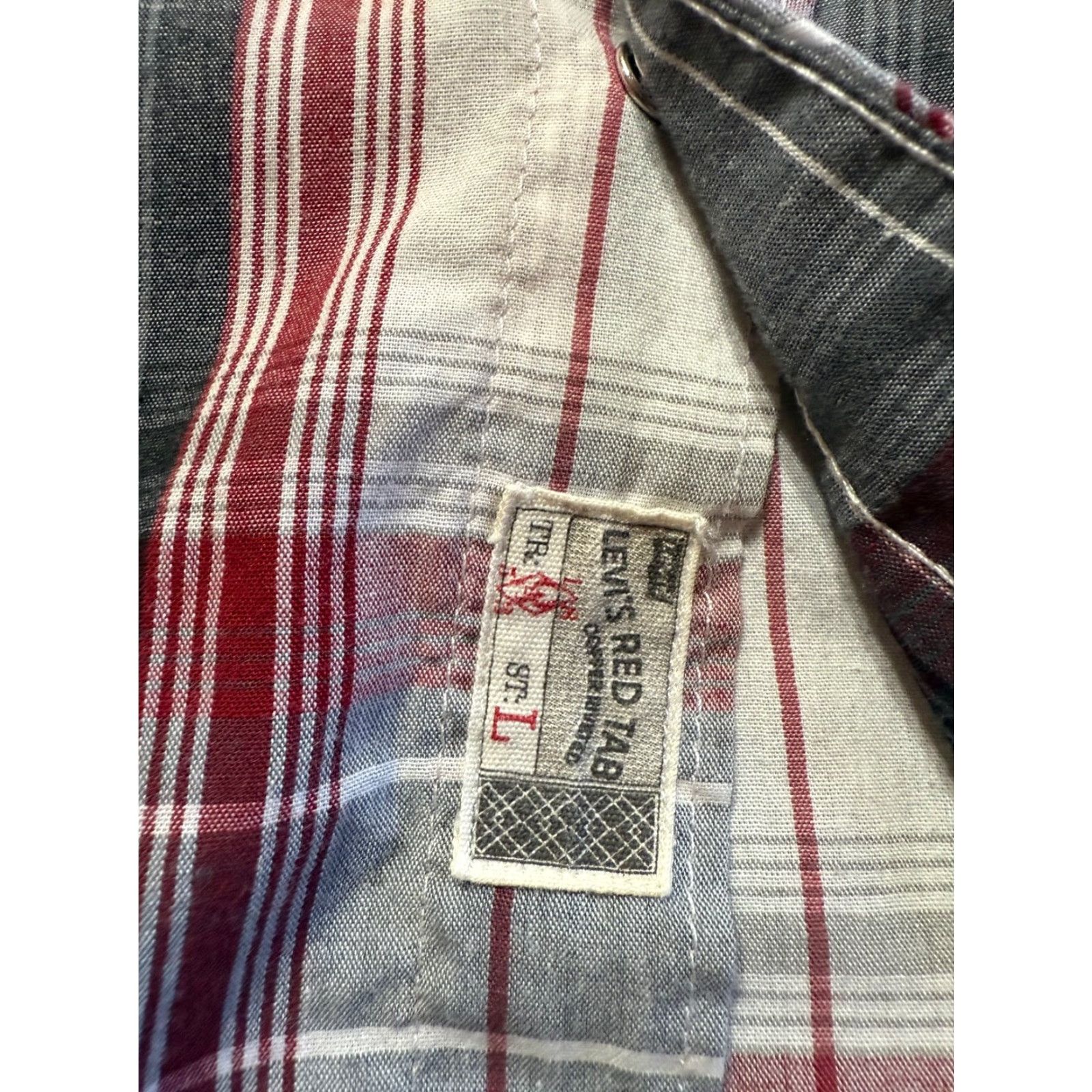 Levi's Levi's Mens Shirt Pearl Snap Size L Red Plaid Long Sleeve Lightweight Button-Up Size US L / EU 52-54 / 3 - 2 Thumbnail