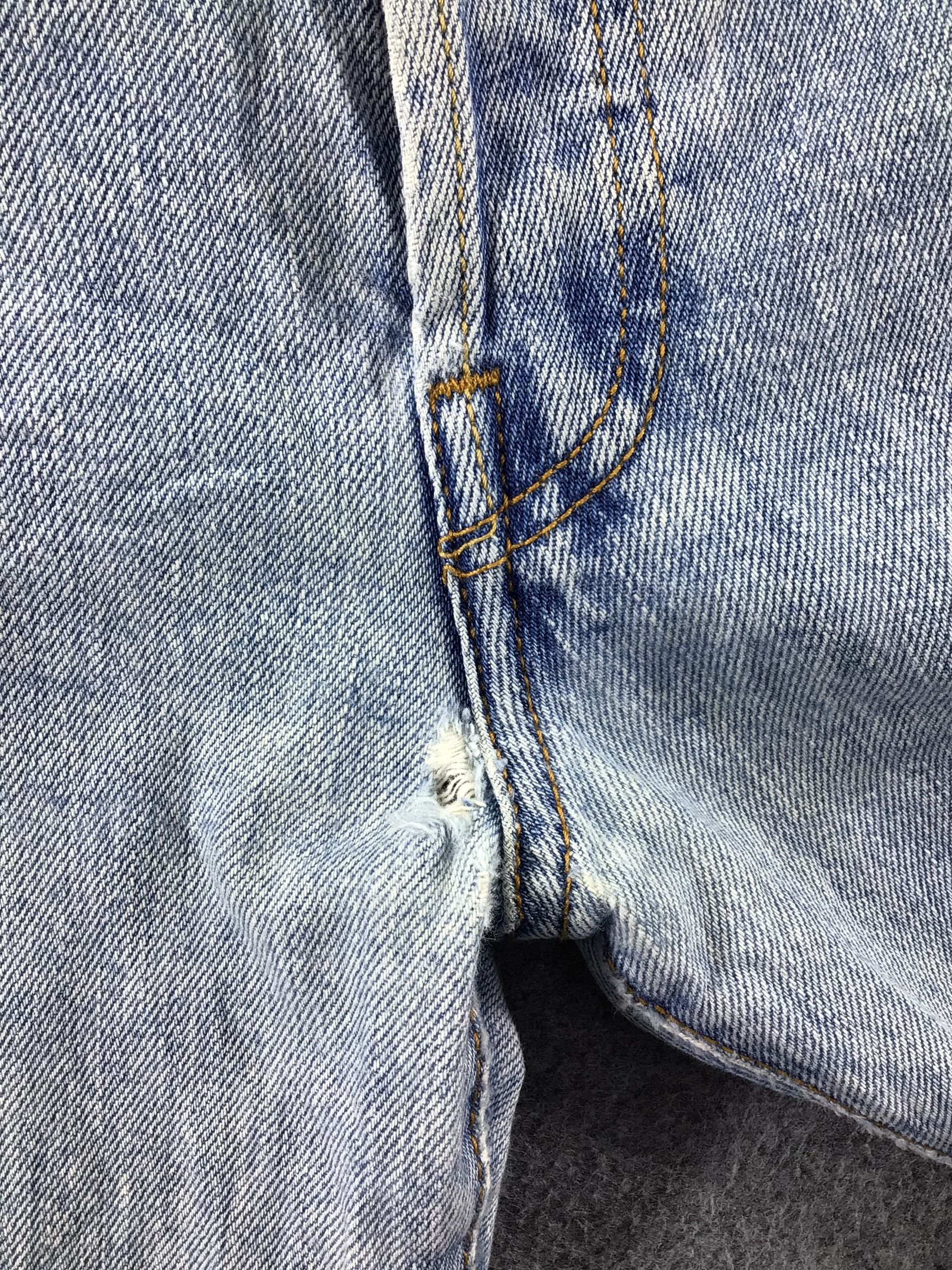Levi's Vintage Levis 501 Jeans Levi's Faded Blue Denim -J418 Size US 35 - 7 Thumbnail
