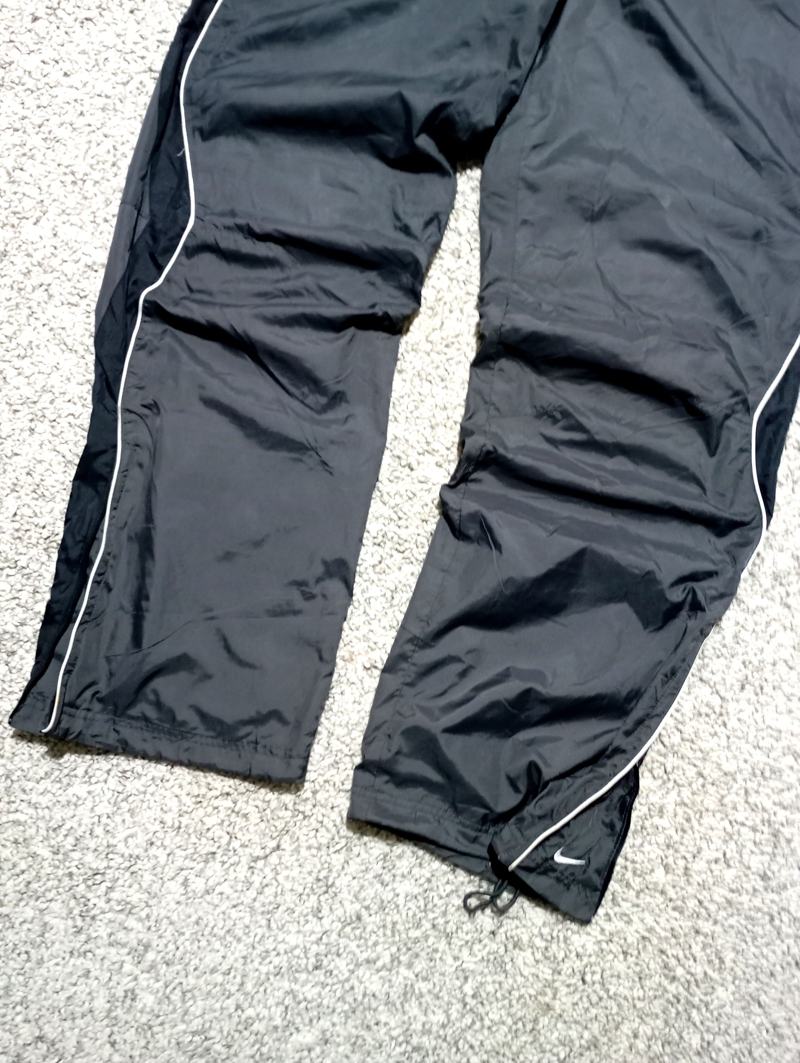 Nike NIKE 90's BAGGY SWOOSH LOGO TRACK PANTS RARE RETRO Y2K Size US 33 - 8 Thumbnail