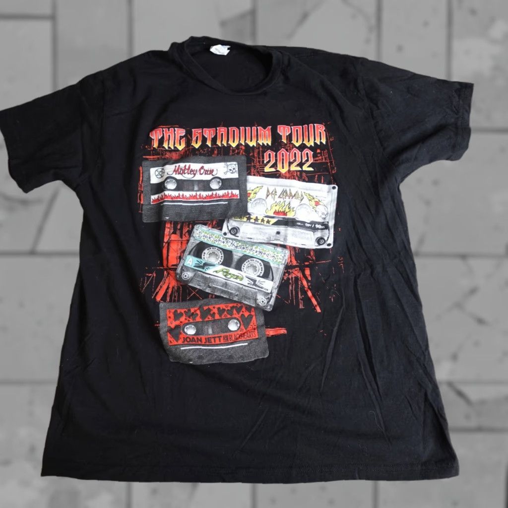 Vintage VINTAGE Motley Crue Shirt Large Black Stadium Tour Def Leppard Poison Joan Jett 2022 Mens L Cotton Double-Sided Size US L / EU 52-54 / 3 - 1 Thumbnail