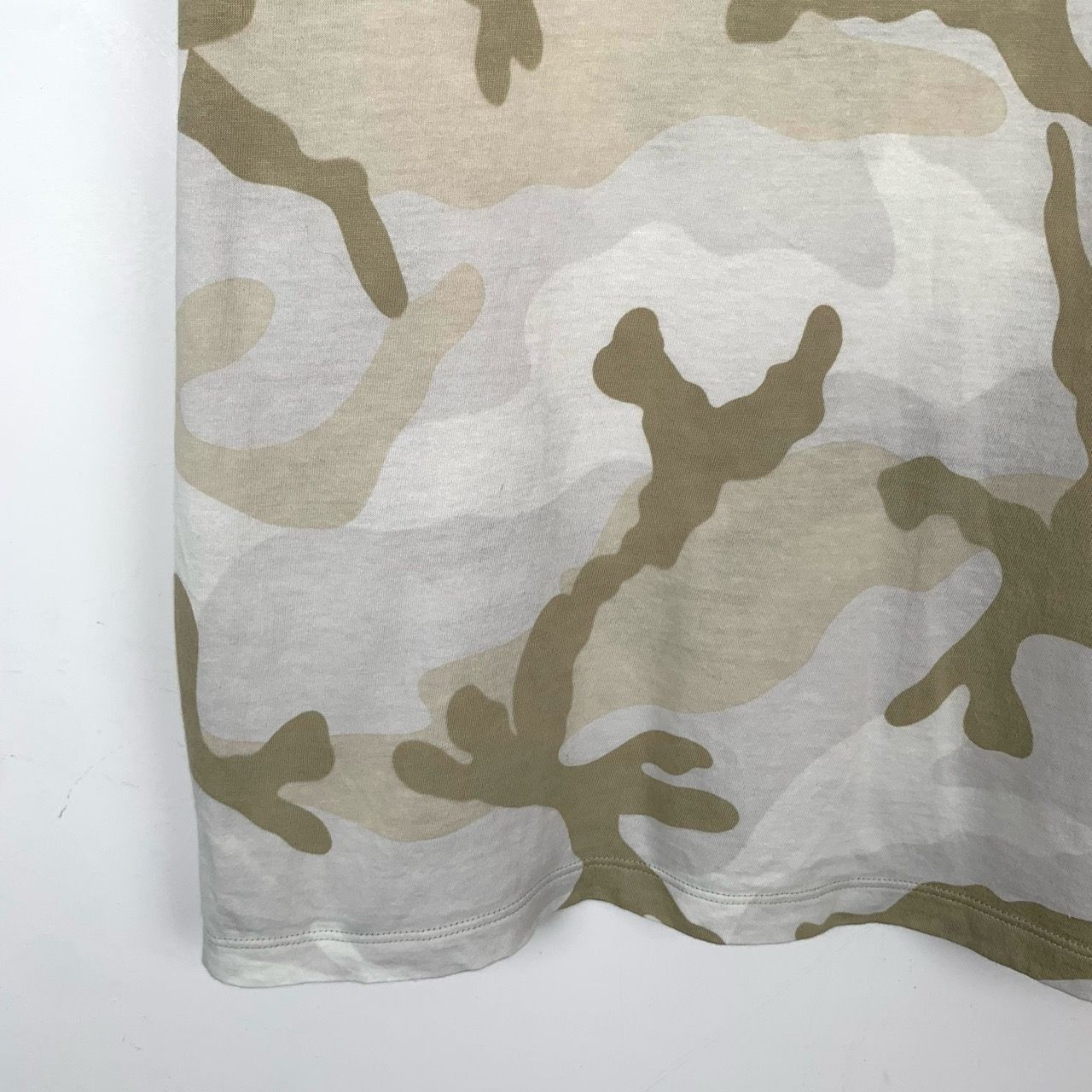 Valentino Valentino Camouflage Print Cotton Blend Short Sleeve T-Shir Size M / US 6-8 / IT 42-44 - 6 Thumbnail