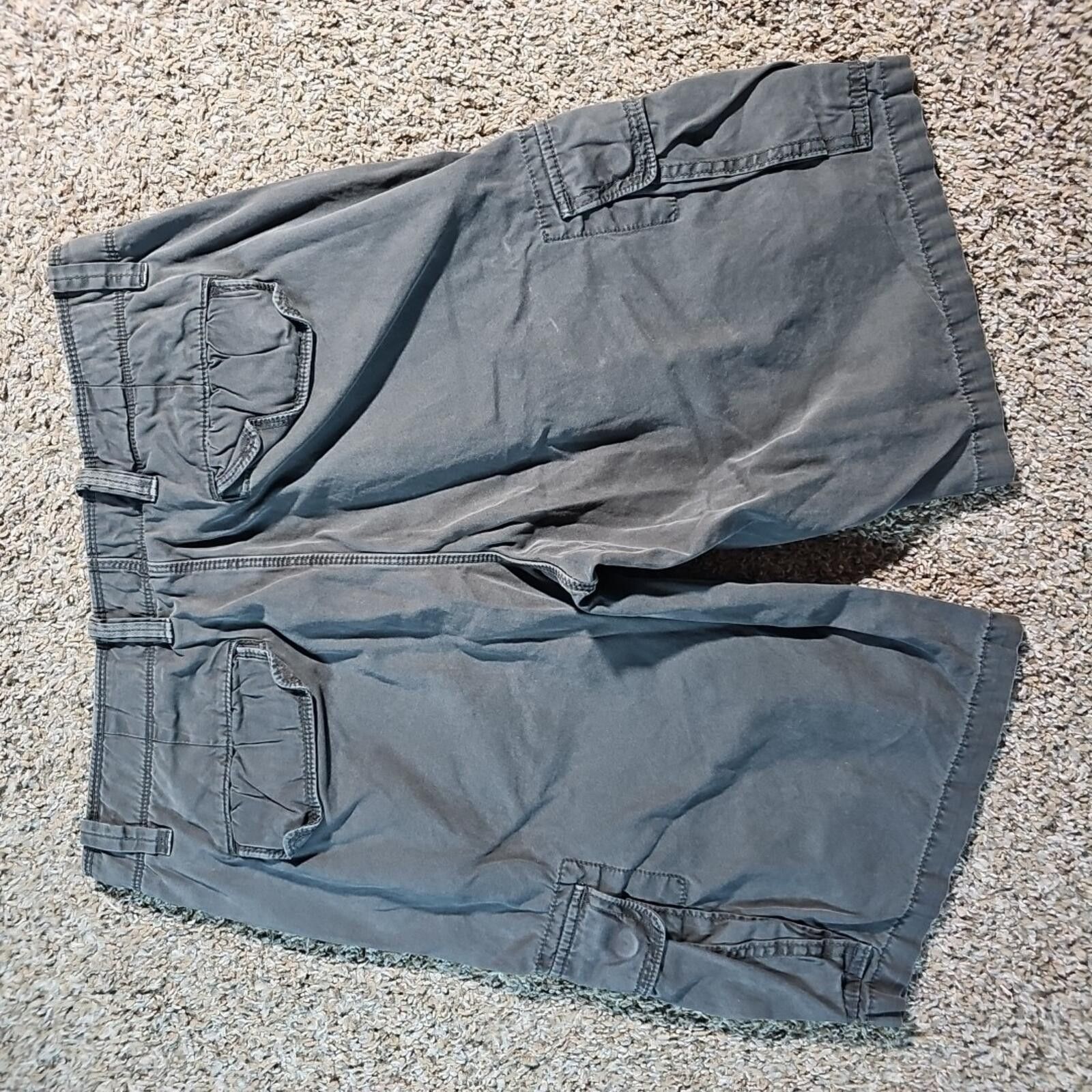 Gap GAP 29 Gray Cargo Shorts Size US 29 - 6 Thumbnail