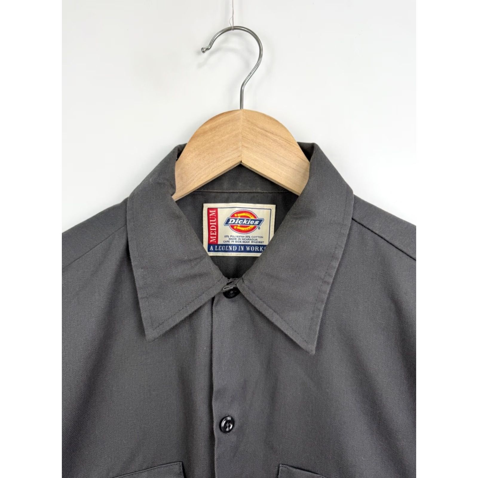 Dickies VINTAGE Dickies Workers Shirt Mens T-Shirt Short Sleeve Gray L 90s 1990s Y2K Rare Retro MidiShoe? Size US L / EU 52-54 / 3 - 4 Thumbnail