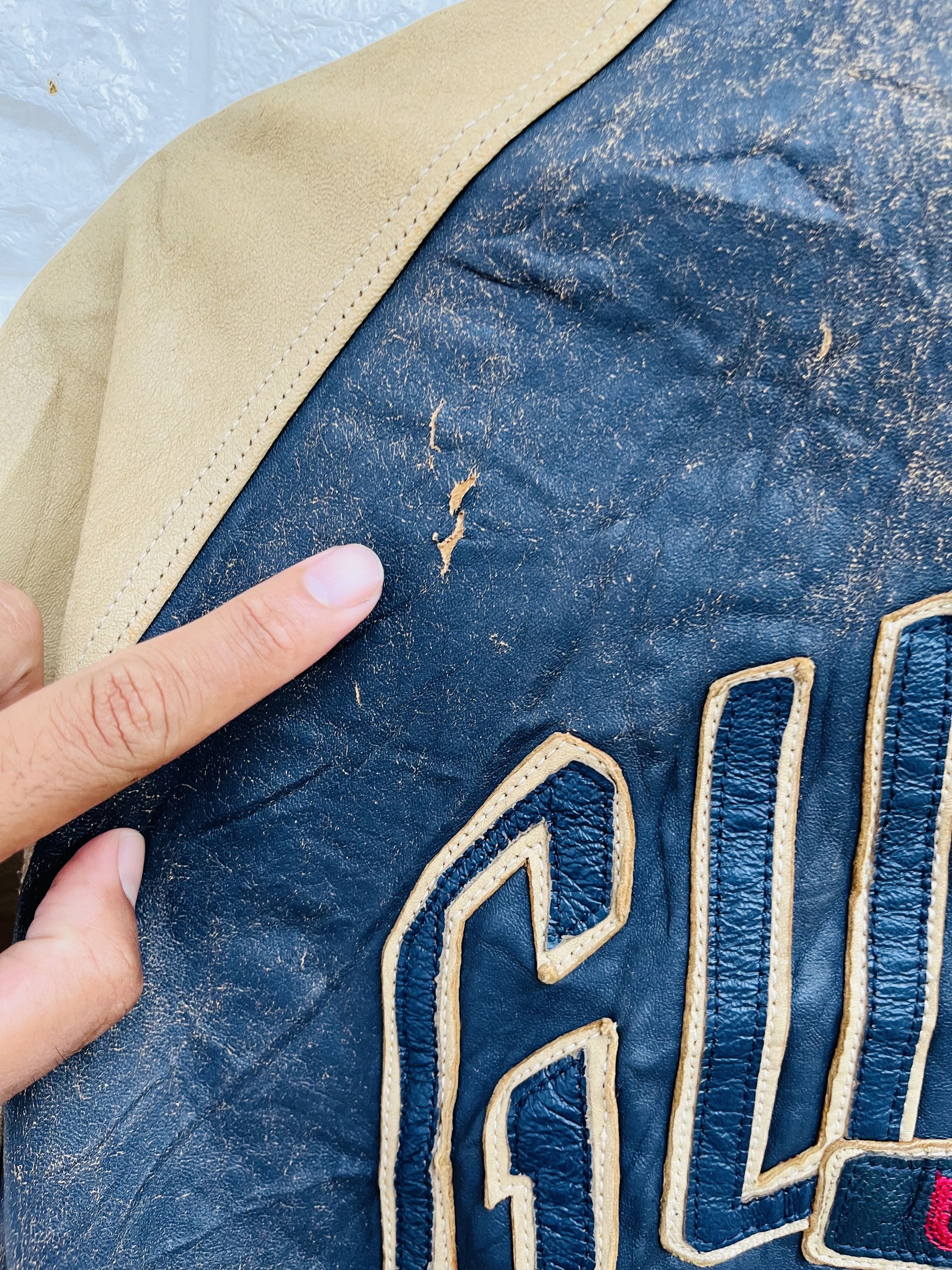 Guess Vintage Guess Hip Hop Streetwear FashionStyle Leather Jacket Size US L / EU 52-54 / 3 - 14 Thumbnail