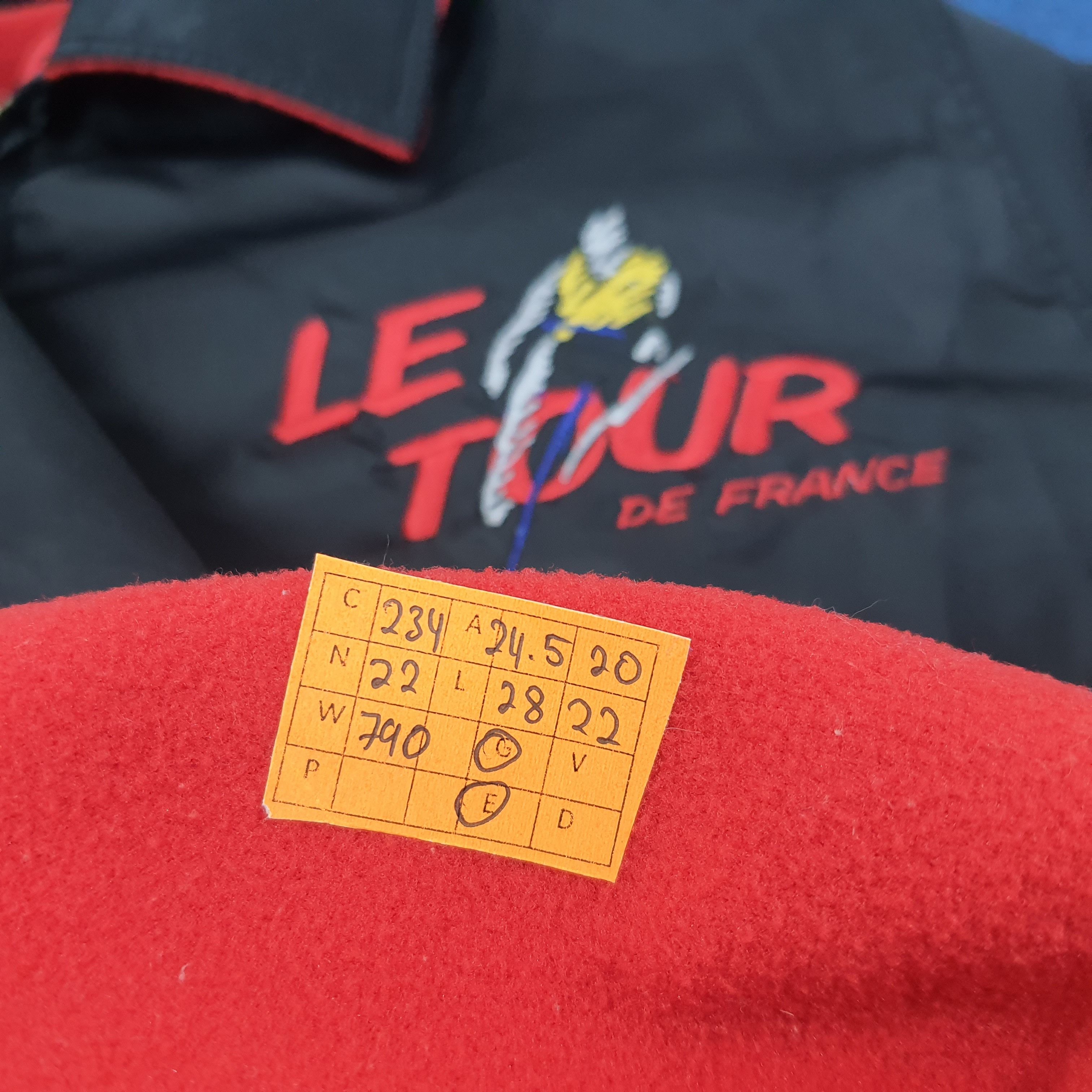 Vintage Vintage Le Tour De France Reversible Sports Jacket C234N22 Size US L / EU 52-54 / 3 - 13 Thumbnail