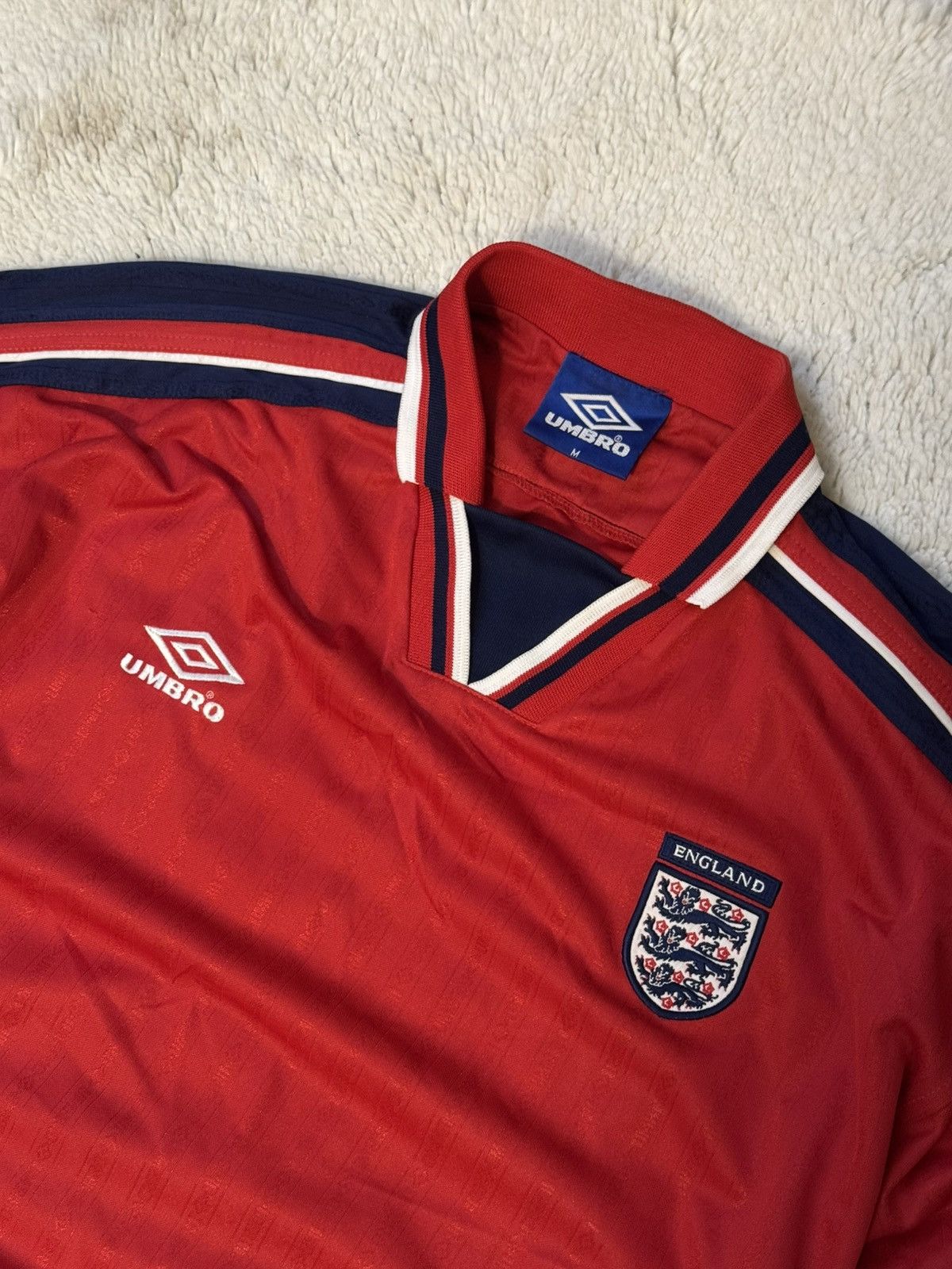 Umbro Vintage 2002 England football jersey umbro Size US M / EU 48-50 / 2 - 3 Thumbnail