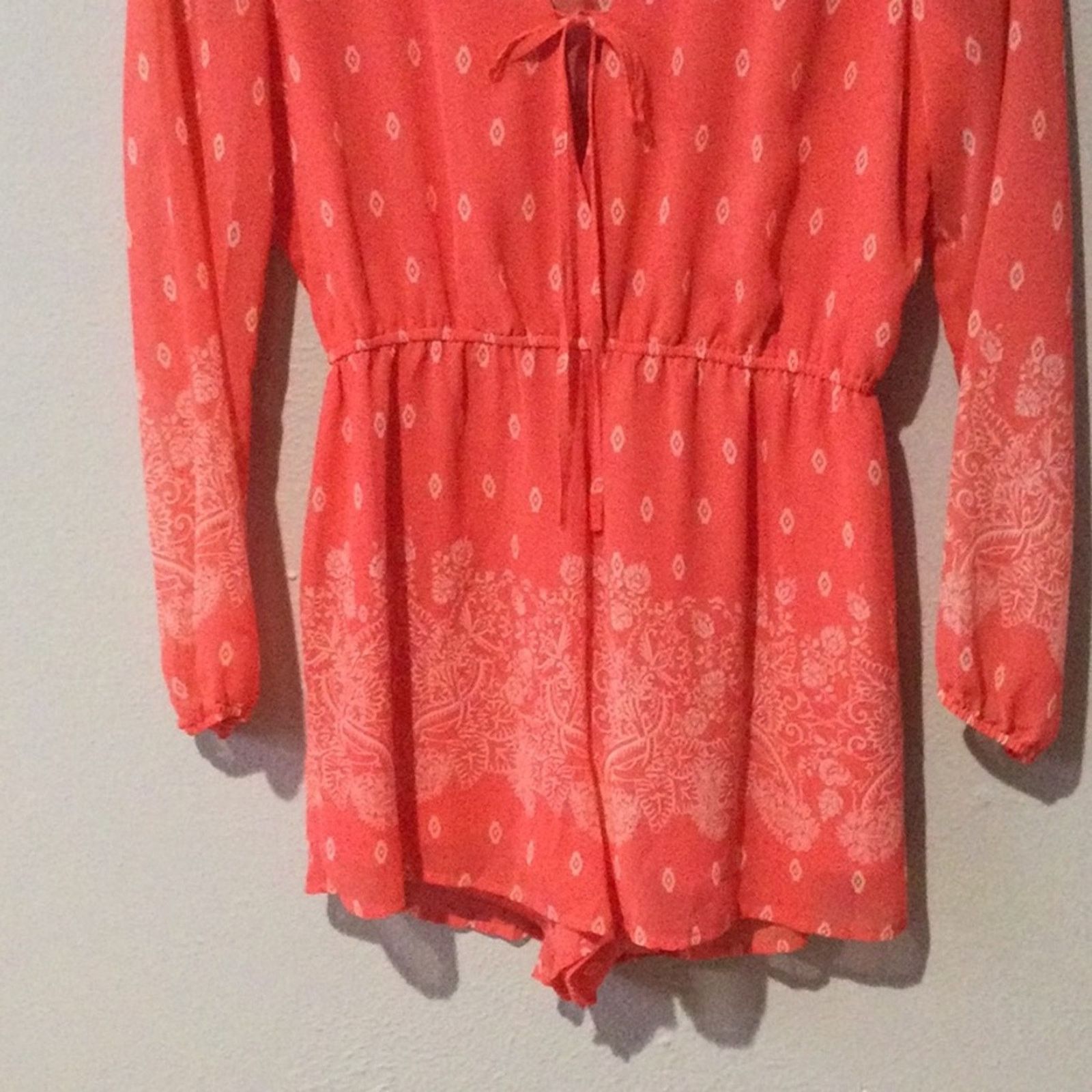 Other Love Tree Salmon & White V-neck Tie Shorts Romper M Size 30" / US 8 / IT 44 - 4 Thumbnail