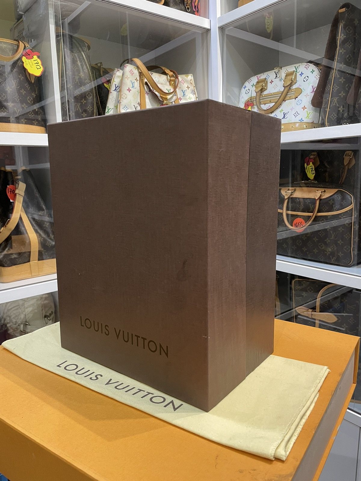 Louis Vuitton AUTHENTIC LOUIS VUITTON MONOGRAM PALLAS MM HANDBAG Size ONE SIZE - 25 Thumbnail