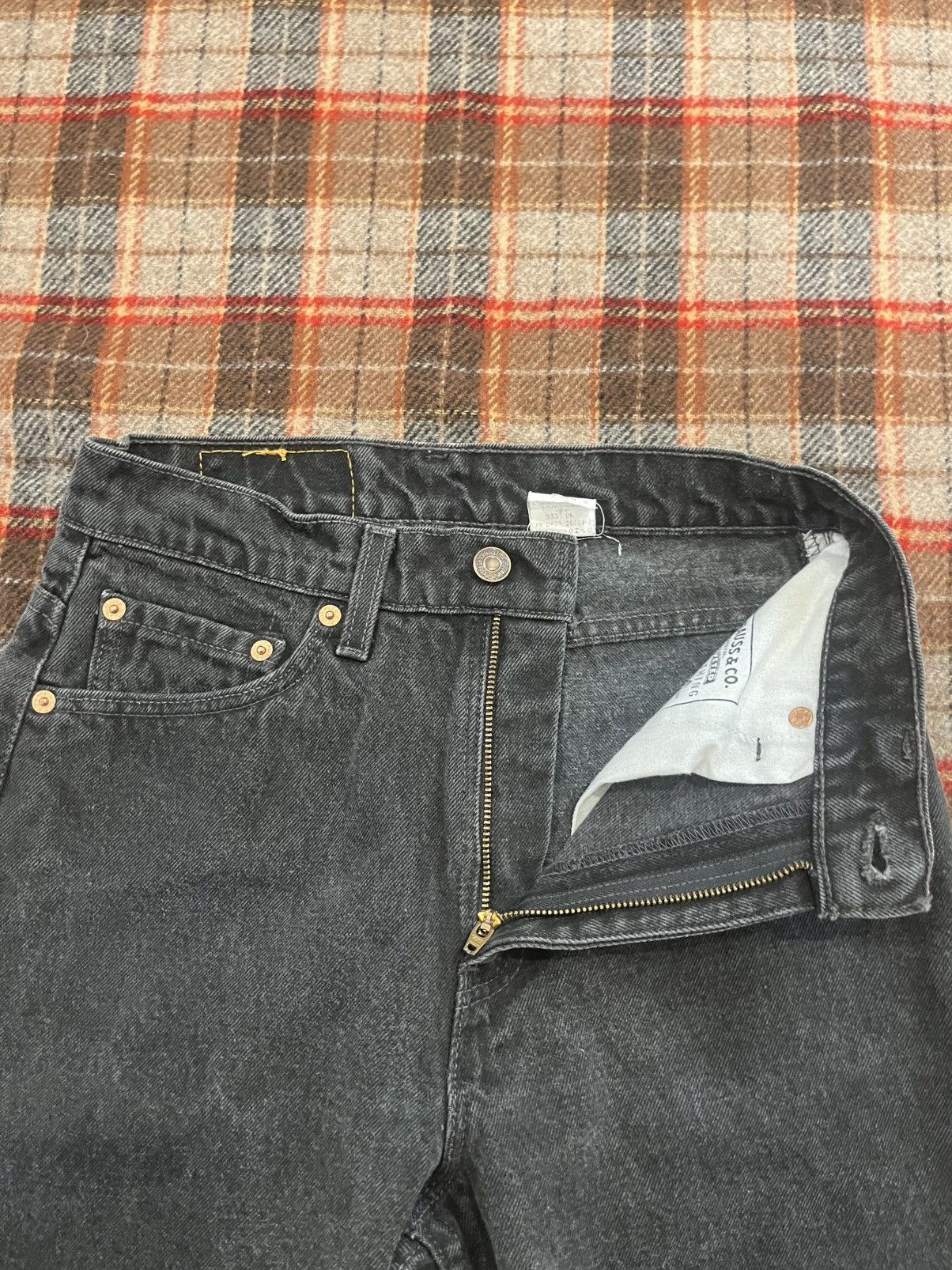Levi's Vintage 90’s Levi’s 512 Made in USA Small denim Jenas 27” Size 27" / US 4 / IT 40 - 5 Thumbnail