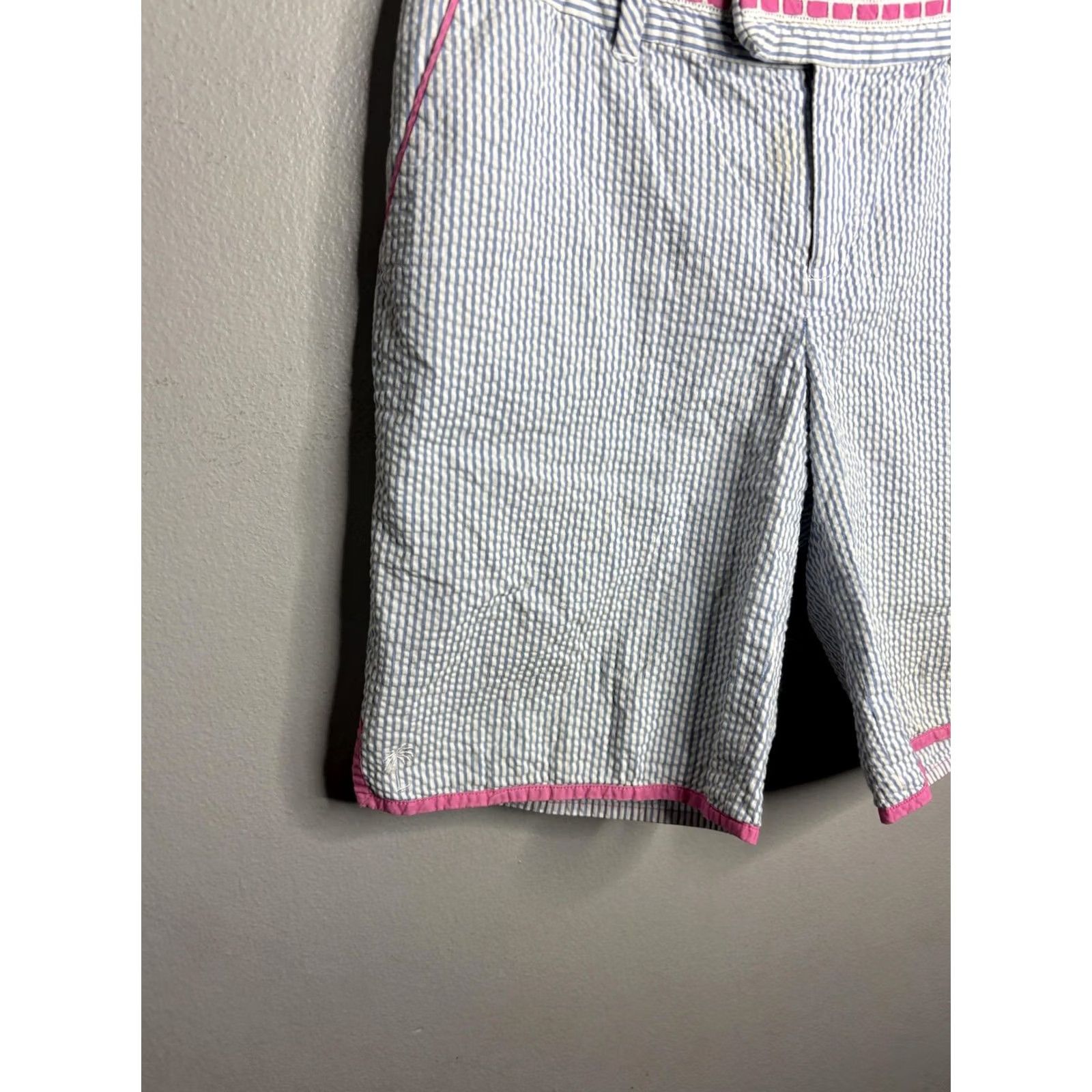 Lilly Pulitzer Lilly Pulitzer Shorts Womens 6 Bermuda Seersucker Blue White Striped Pink Trim Casual Size 28" / US 6 / IT 42 - 2 Thumbnail