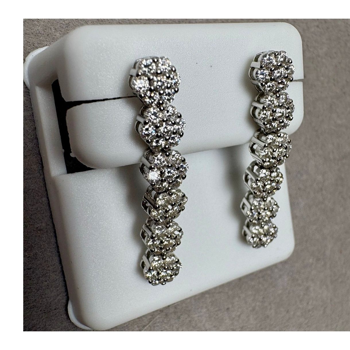 Other Sparkling 1.5CTW Moissanite Honeycomb Dangle Earrings NWT Size ONE SIZE - 1 Thumbnail
