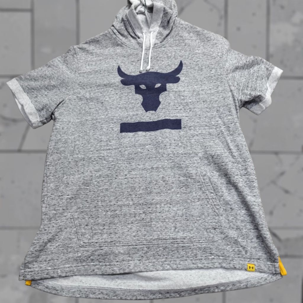 Under Armour Under Armour Project Rock Hoodie XL Gray Short Sleeve Pullover Men with Pockets Size US XL / EU 56 / 4 - 1 Thumbnail