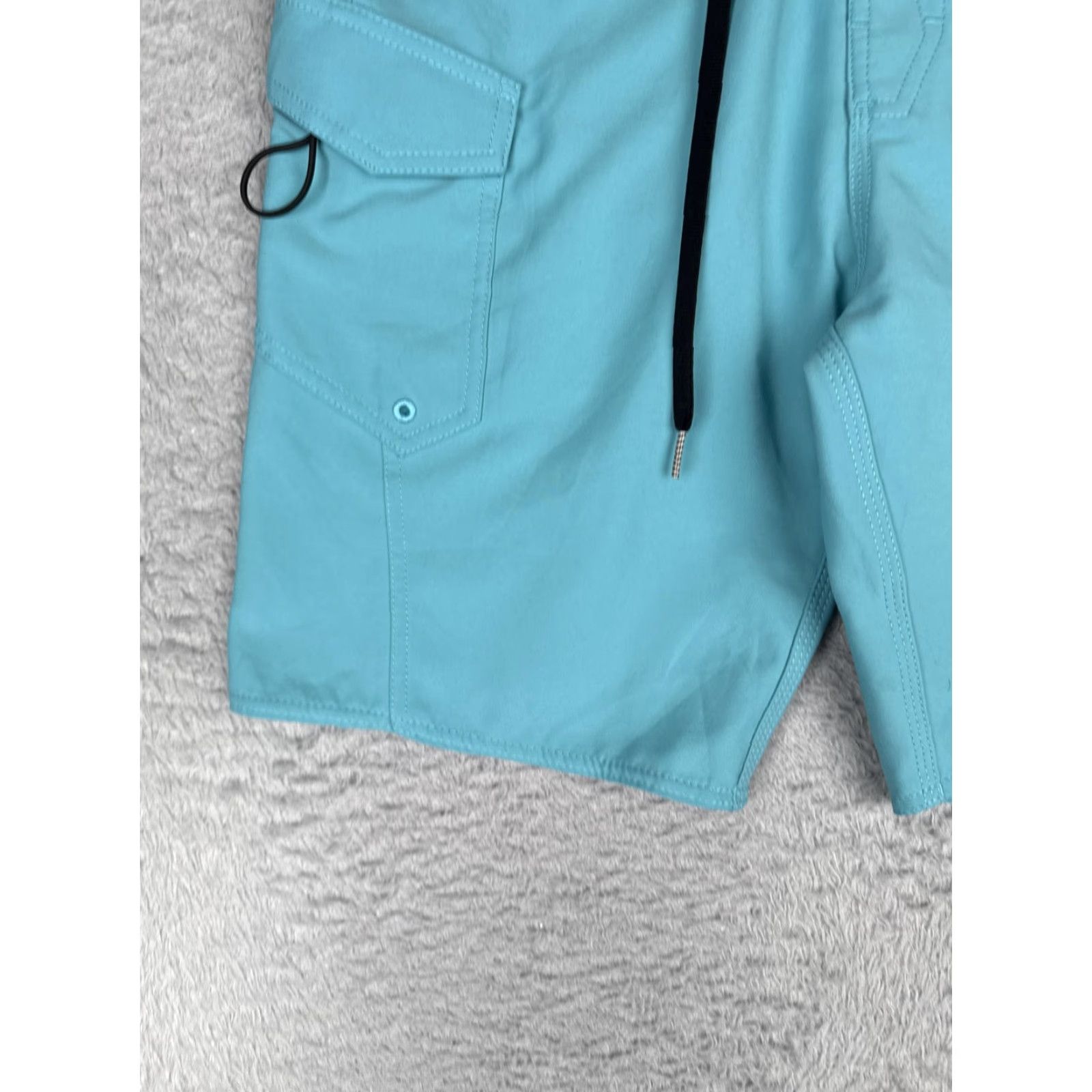 Volcom Volcom Cargo Shorts Mens 29 Blue Microfiber 9 Inseam Swim Quick Dry Boardshort Size US 29 - 3 Thumbnail