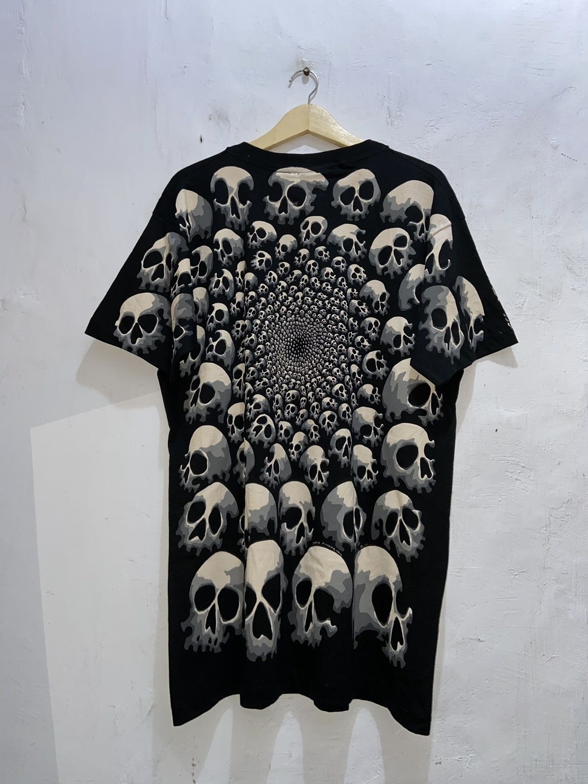 Liquid Blue × Vintage Vintage Chris Pinkerton 1992 ©️ Liquid Blue Skull Tshirt Size US XXL / EU 58 / 5 - 8 Thumbnail