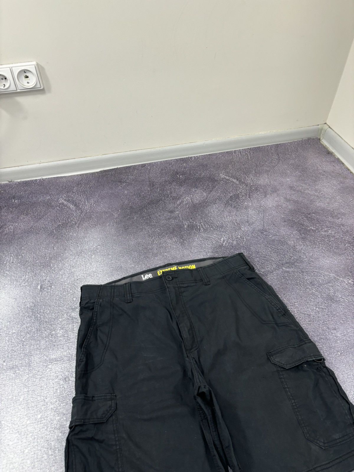 Lee Vintage Lee Extreme Motion Black Performance Cargo Shorts Size US 36 / EU 52 - 4 Thumbnail