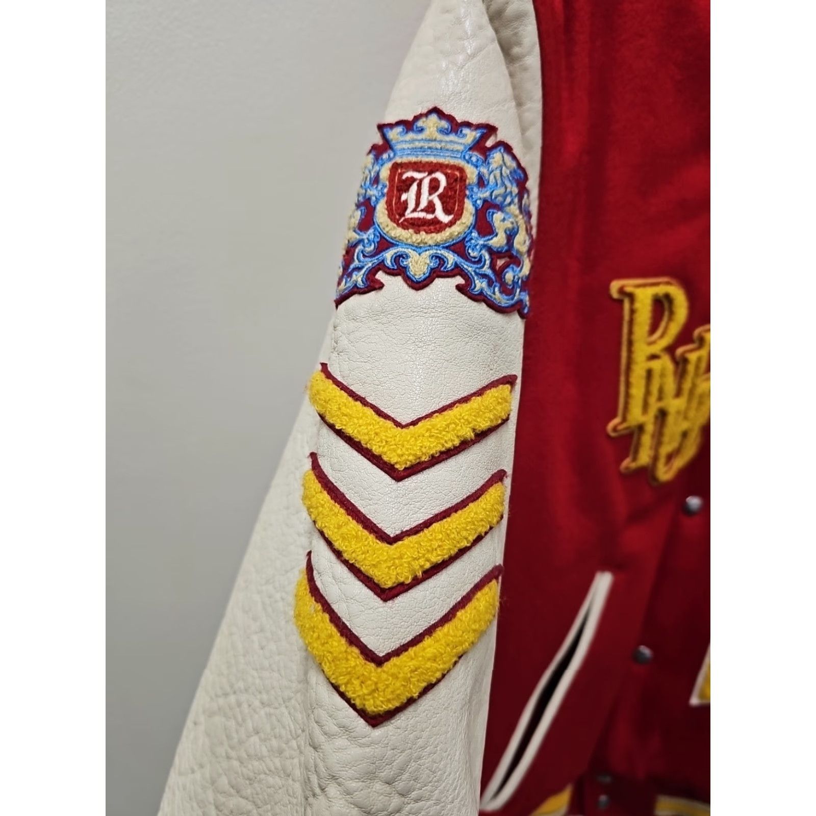 Rhude RHUDE BULL MARKET Wool Blend VARSITY JACKET - RED Size Large Mens Jacket Red Varsity Wool Blend Deadstock, New 23 Chest 26.5 Length Size US L / EU 52-54 / 3 - 3 Thumbnail