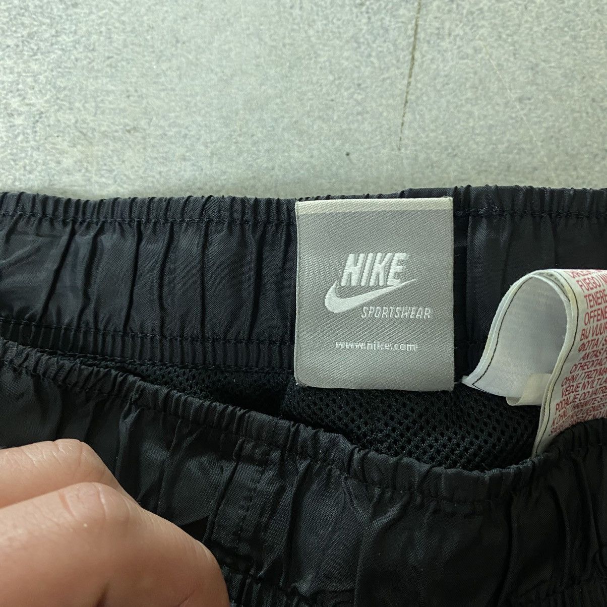 Nike Vintage Nike Track Pants 00s Swoosh Nylon Y2K Drill Size US 38 / EU 54 - 10 Thumbnail