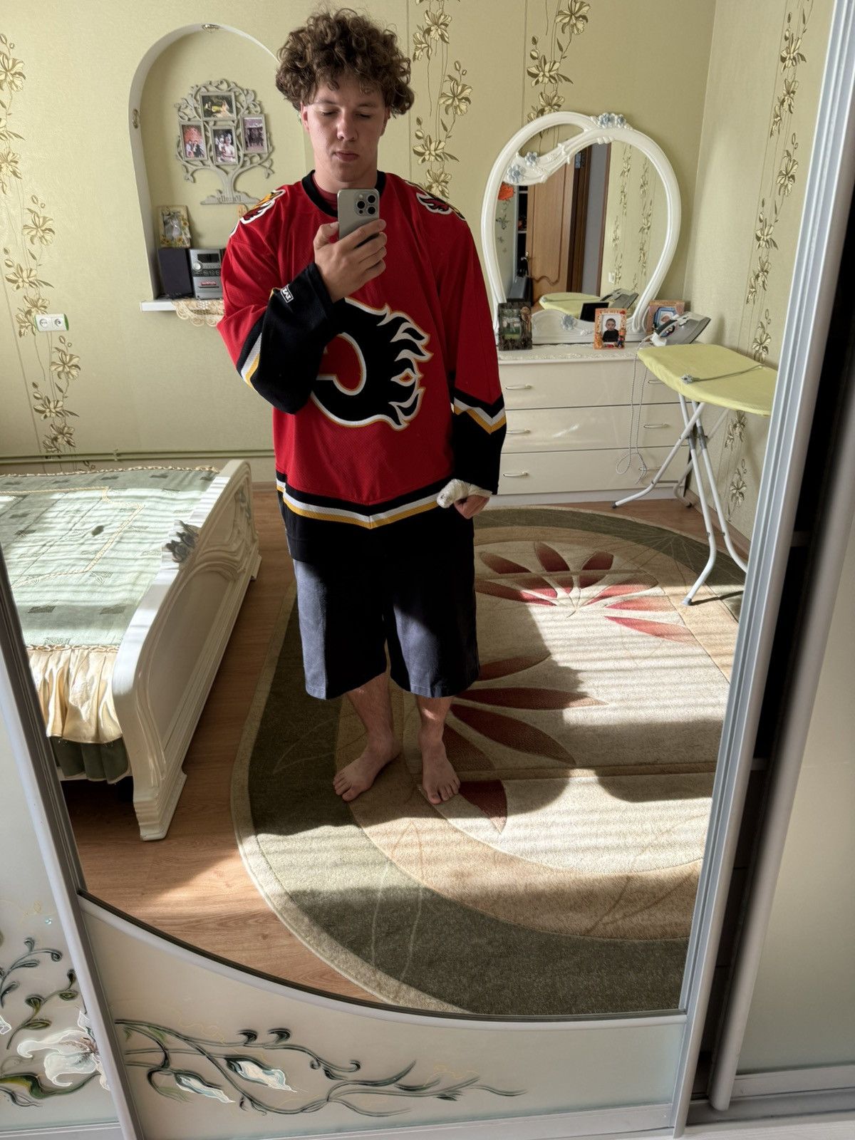 Ccm Calgary Flames hockey jerseys shirt ccm 90’s Size US XL / EU 56 / 4 - 9 Thumbnail