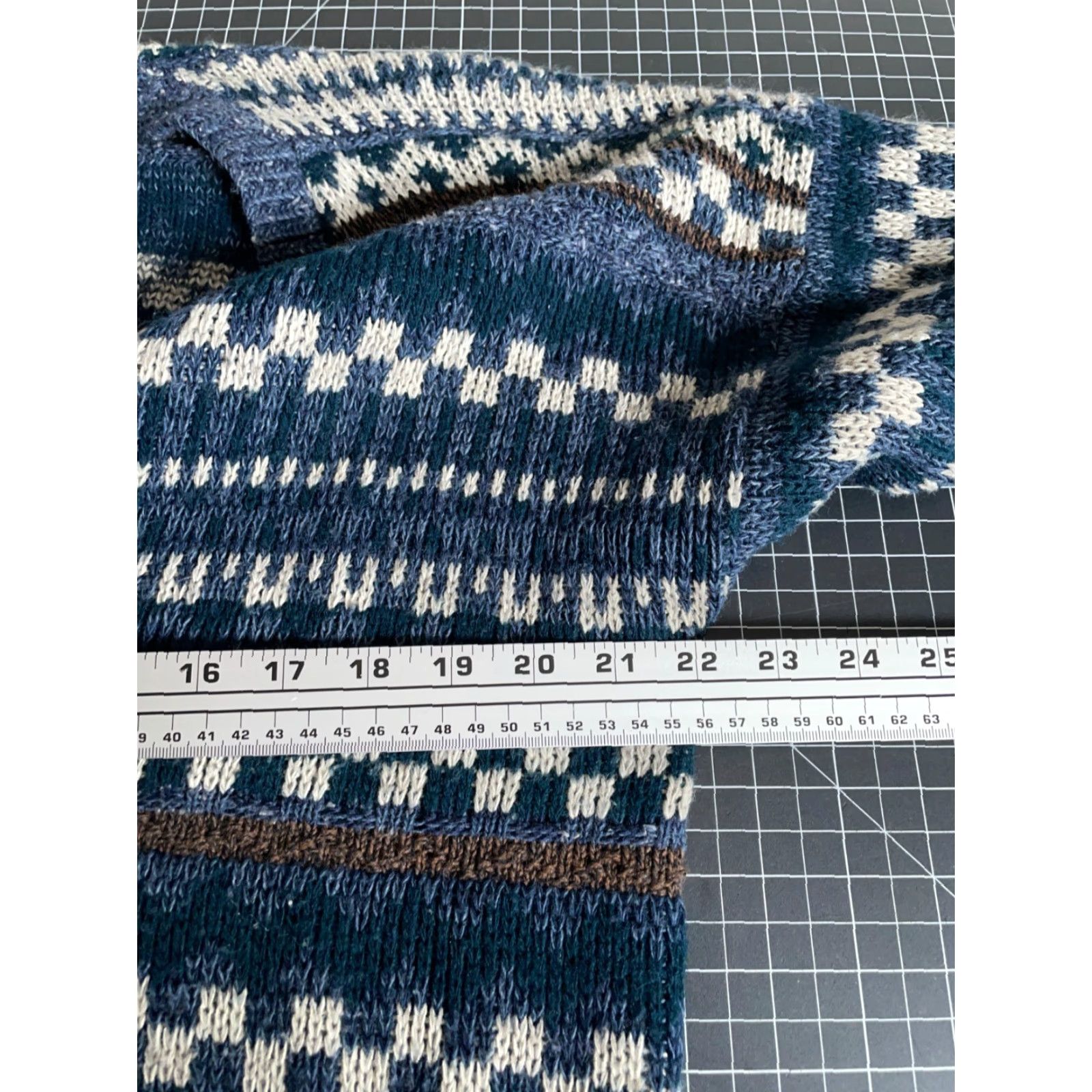 Vintage VINTAGE David Taylor Cardigan Sweater Men’s Medium Blue Geometric Knit 90s Vintage Casual Mens Size US M / EU 48-50 / 2 - 5 Thumbnail