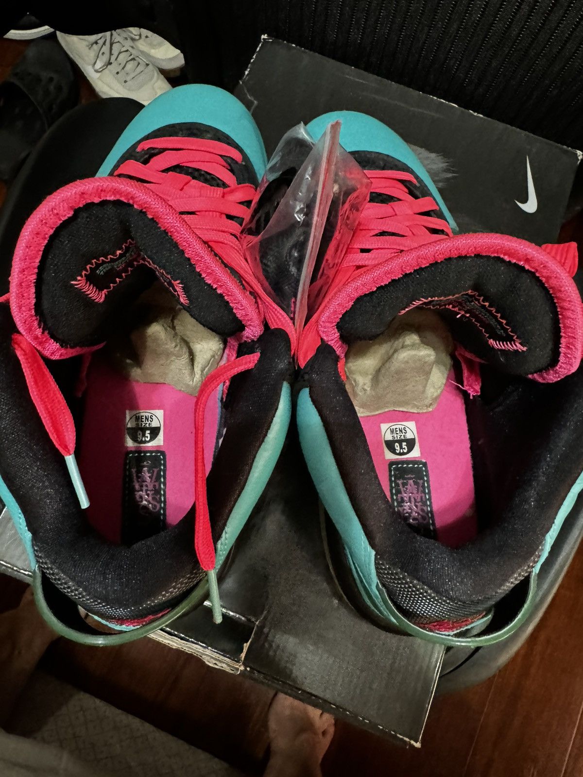 Nike Lebron 8 southbeach 2010 size 9.5 VNDS OG all Size US 9.5 / EU 42-43 - 4 Thumbnail