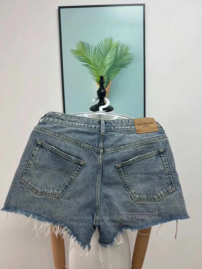 Balenciaga Balenciaga Denim shorts, size 28, blue Size 28" / US 6 / IT 42 - 3 Thumbnail