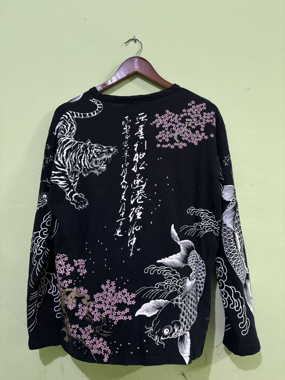 Japanese Brand Japanese Koi Fish And White Tiger Size US M / EU 48-50 / 2 - 5 Thumbnail