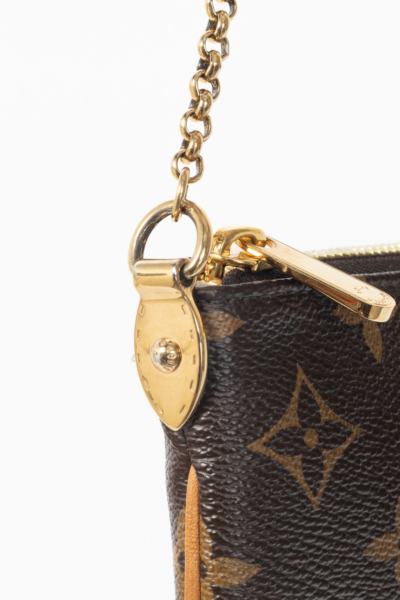 Louis Vuitton Louis Vuitton Milla MM Monogram Canvas Pochette Size ONE SIZE - 7 Thumbnail