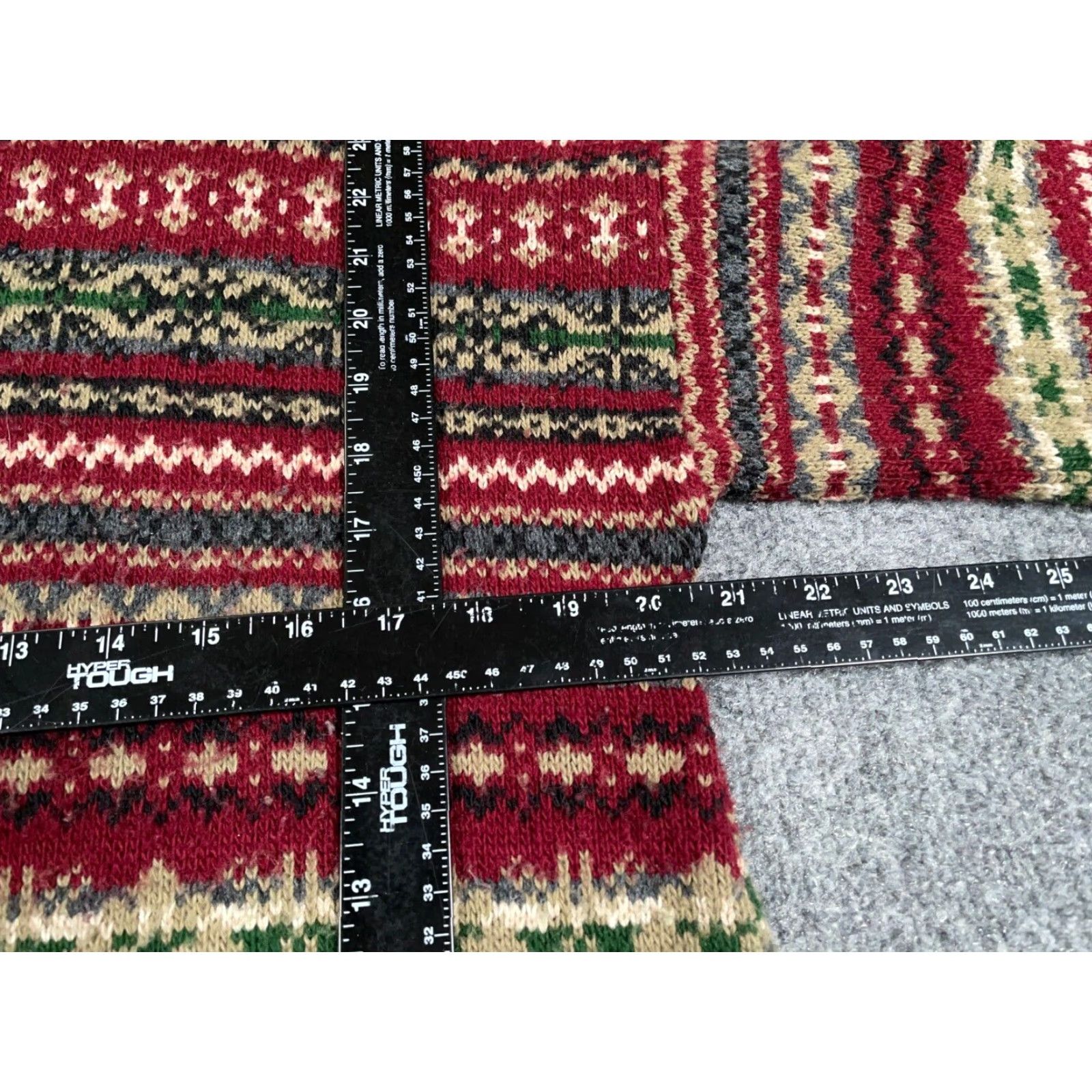 Vintage VINTAGE Women's Small Red Fair Isle Pattern Mock Neck Sweater Chunky Knit Pullover Fall Winter Geometric US Size S / US 4 / IT 40 - 5 Thumbnail