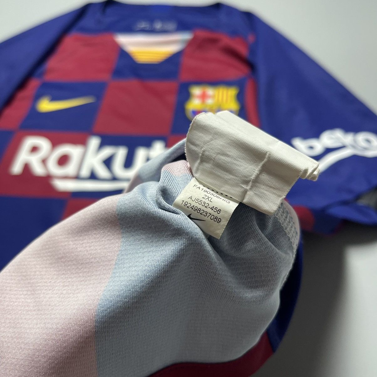 Vintage BARCELONA NIKE 2019/2020 FOOTBALL HOME JERSEY #10 MESSI Size US XXL / EU 58 / 5 - 11 Thumbnail