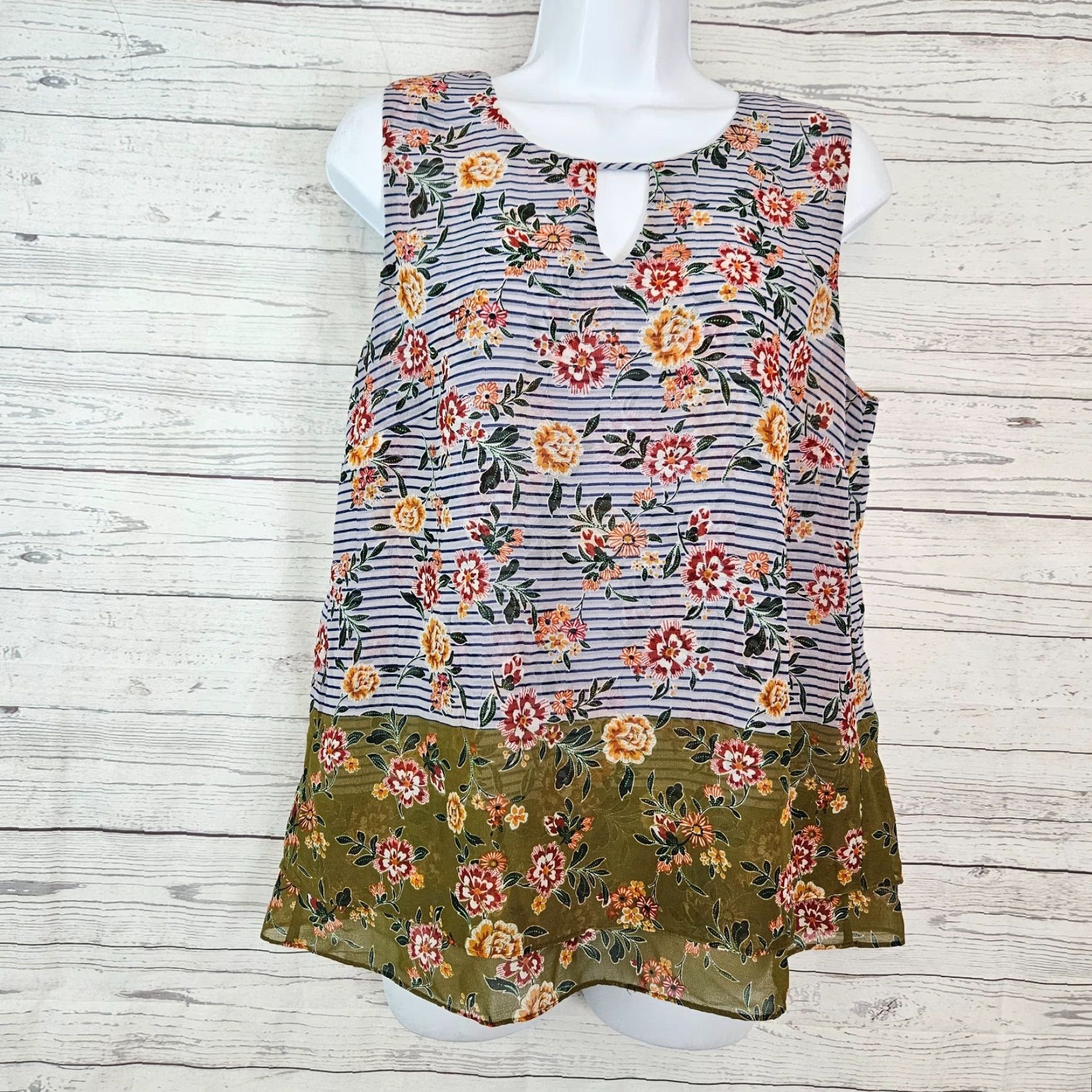Vintage Cabi Blouse Women's Penelope Top M Green Blue Floral Sleeveless Shirt Casual Spring Summer Fall Womens Size M / US 6-8 / IT 42-44 - 2 Thumbnail