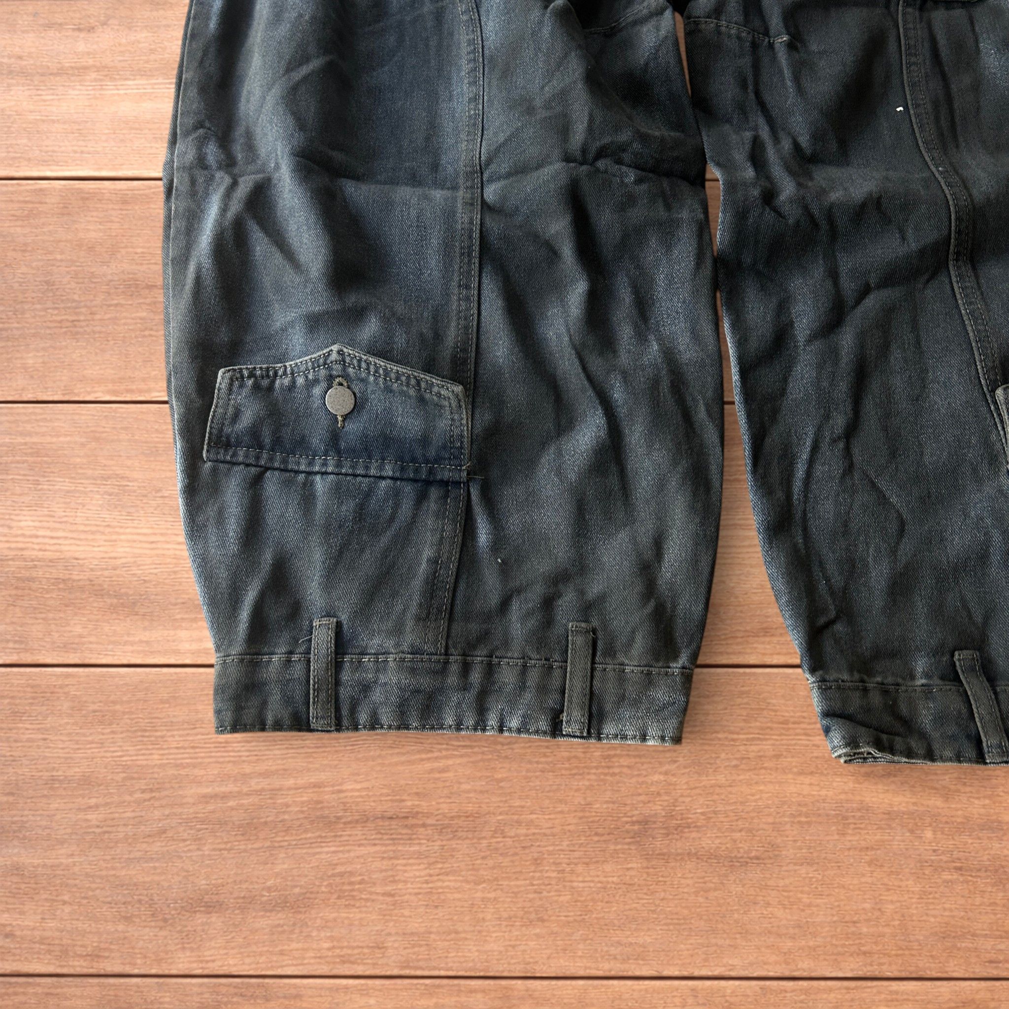 Japanese Brand Baggy vintage style wide leg skater jeans in faded grey. Size US 36 / EU 52 - 6 Thumbnail