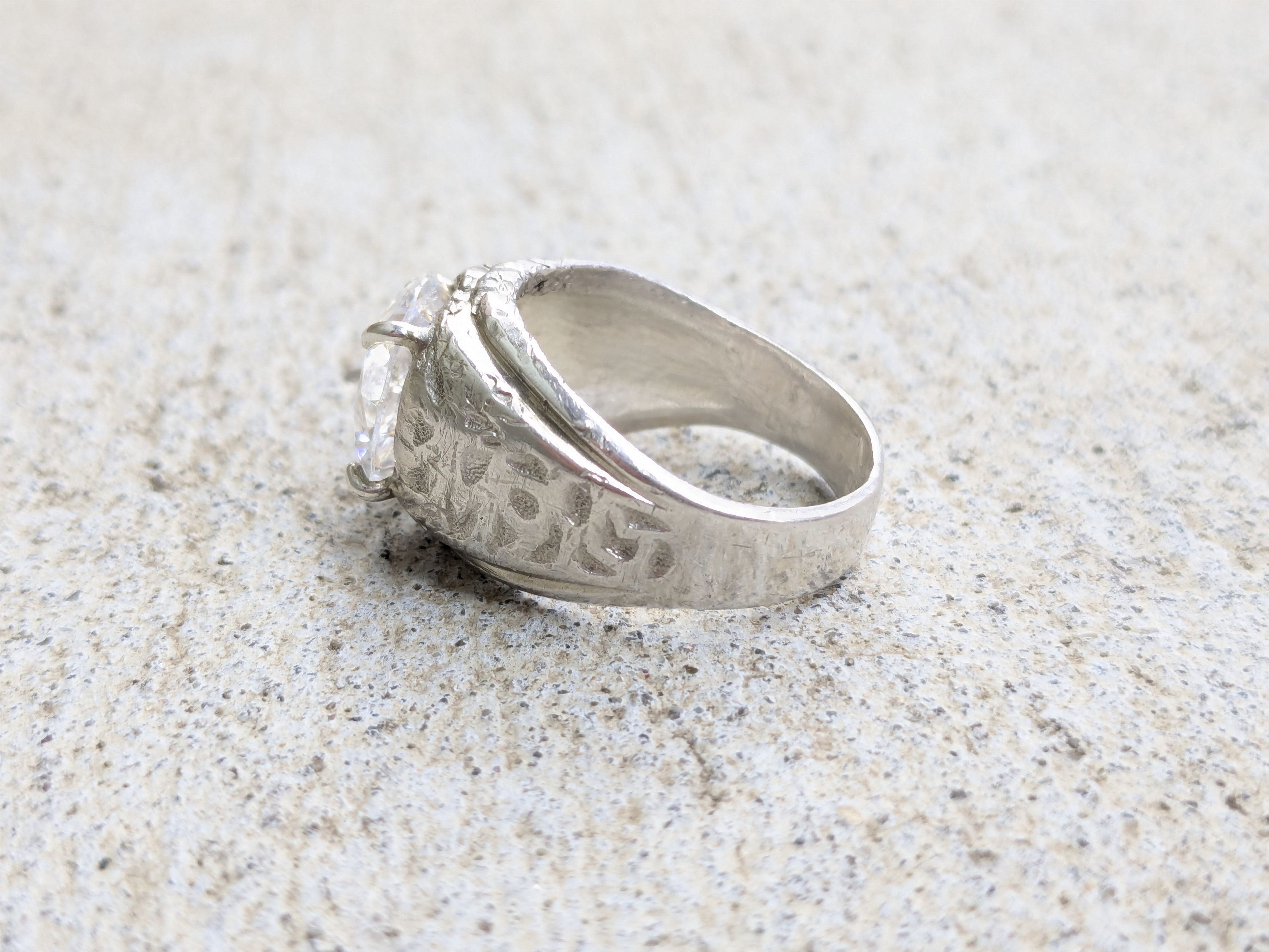 Jewelry Vintage Sterling Silver Ring CZ Round 8.75 Clear Size ONE SIZE - 4 Thumbnail