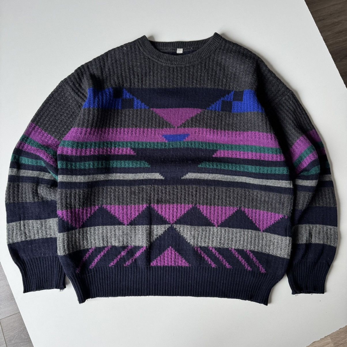Vintage Vintage Aztec Print Wool Boxy Fit Sweater grandpa knit ald Size US L / EU 52-54 / 3 - 8 Thumbnail