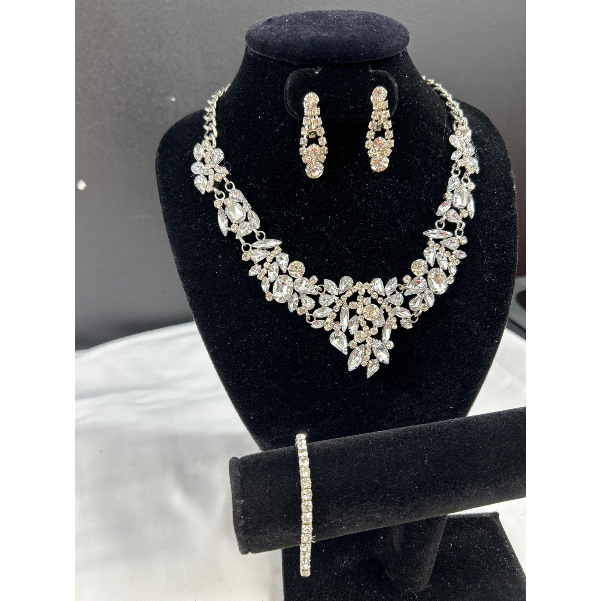 Other 3 Pcs/set women rhinestone Necklace, braclet and clip on e Size ONE SIZE - 4 Thumbnail