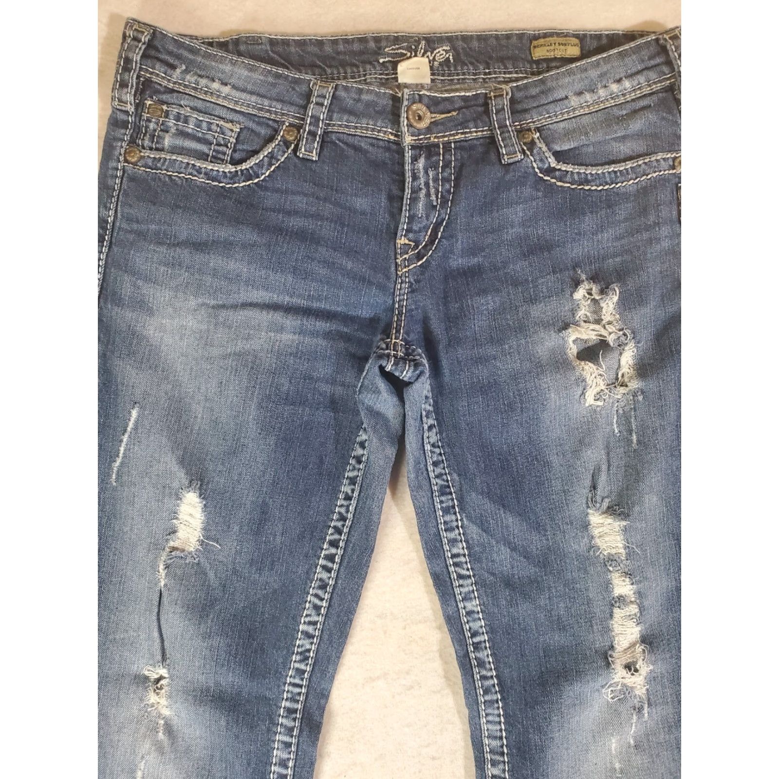 Silver Jeans Co. VINTAGE not applicable here; Silver Jeans Berkley Surplus Bootcut Distressed 5-Pocket Womens 32x31 Blue Jeans Size 24" / US 00 / IT 34 - 2 Thumbnail