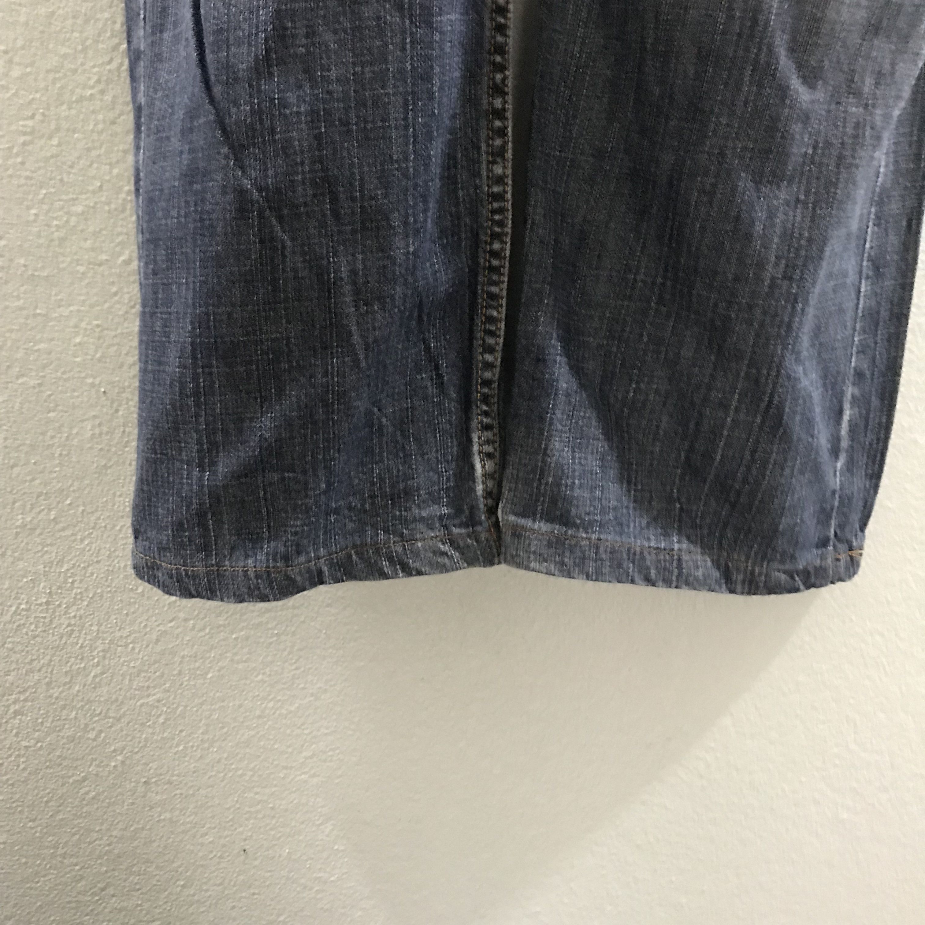 Levi's Vintage Levi's 559 Relaxed Straight Light Washed Size US 33 - 9 Thumbnail