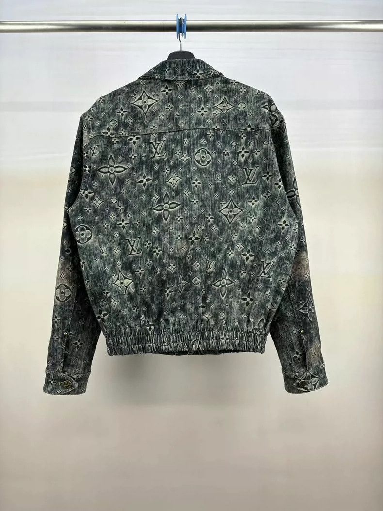 Louis Vuitton Louis Vuitton Louis Vuitton Printed Denim Jacket Size 46-2 Size US L / EU 52-54 / 3 - 2 Thumbnail