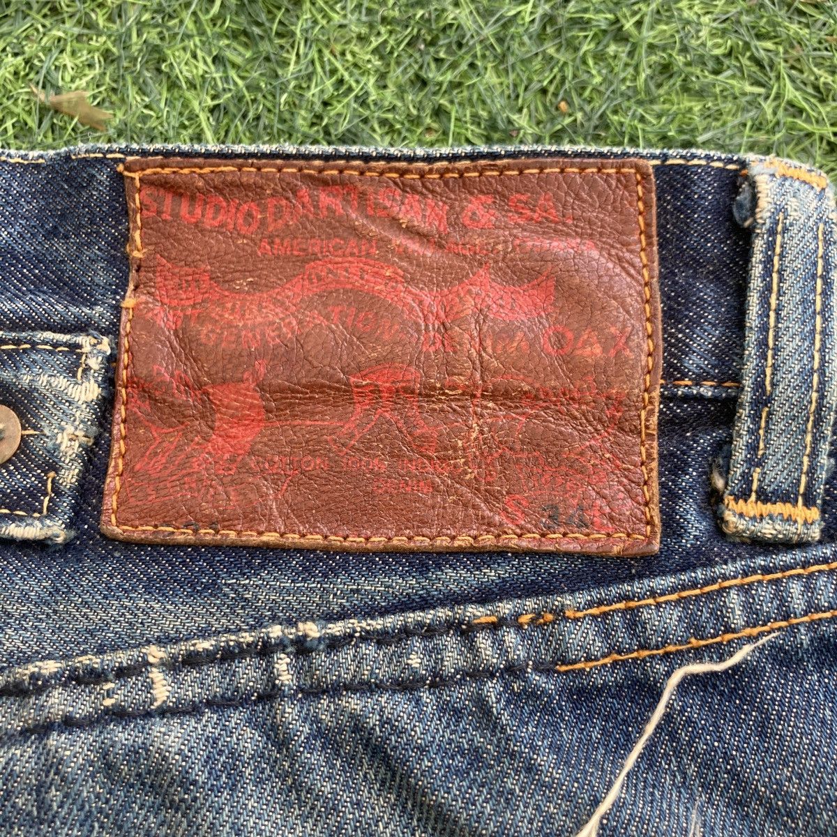 Studio D'Artisan VINTAGE STUDIO D’ ARTISAN BUCKLE BACK SELVEDGE DISTRESSED Size US 34 / EU 50 - 18 Thumbnail