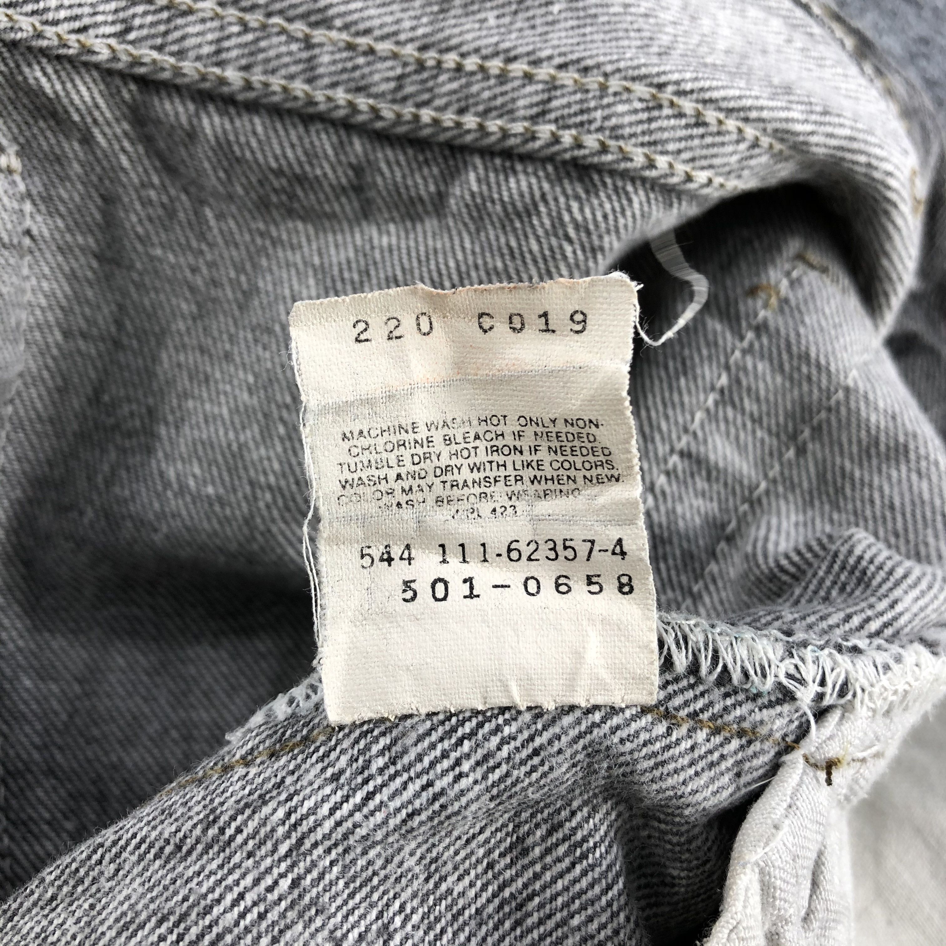 Levi's × Vintage Vintage 90s Sunfaded Levis 501 Jeans-JM903 Size US 33 - 11 Thumbnail