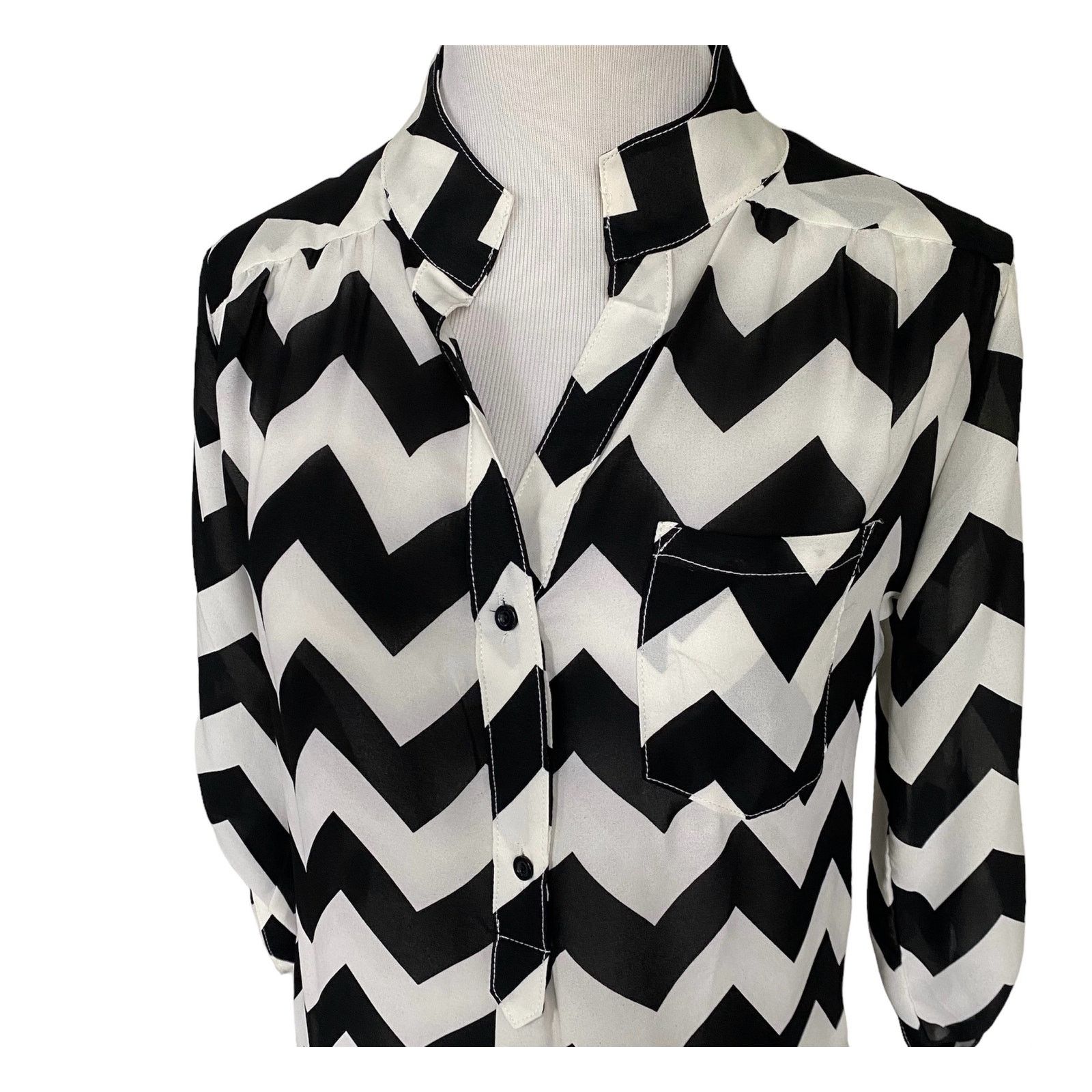 Other NEW Small Black White Chevron 3/4 Roll Tab Sleeves Tunic Size S / US 4 / IT 40 - 2 Thumbnail