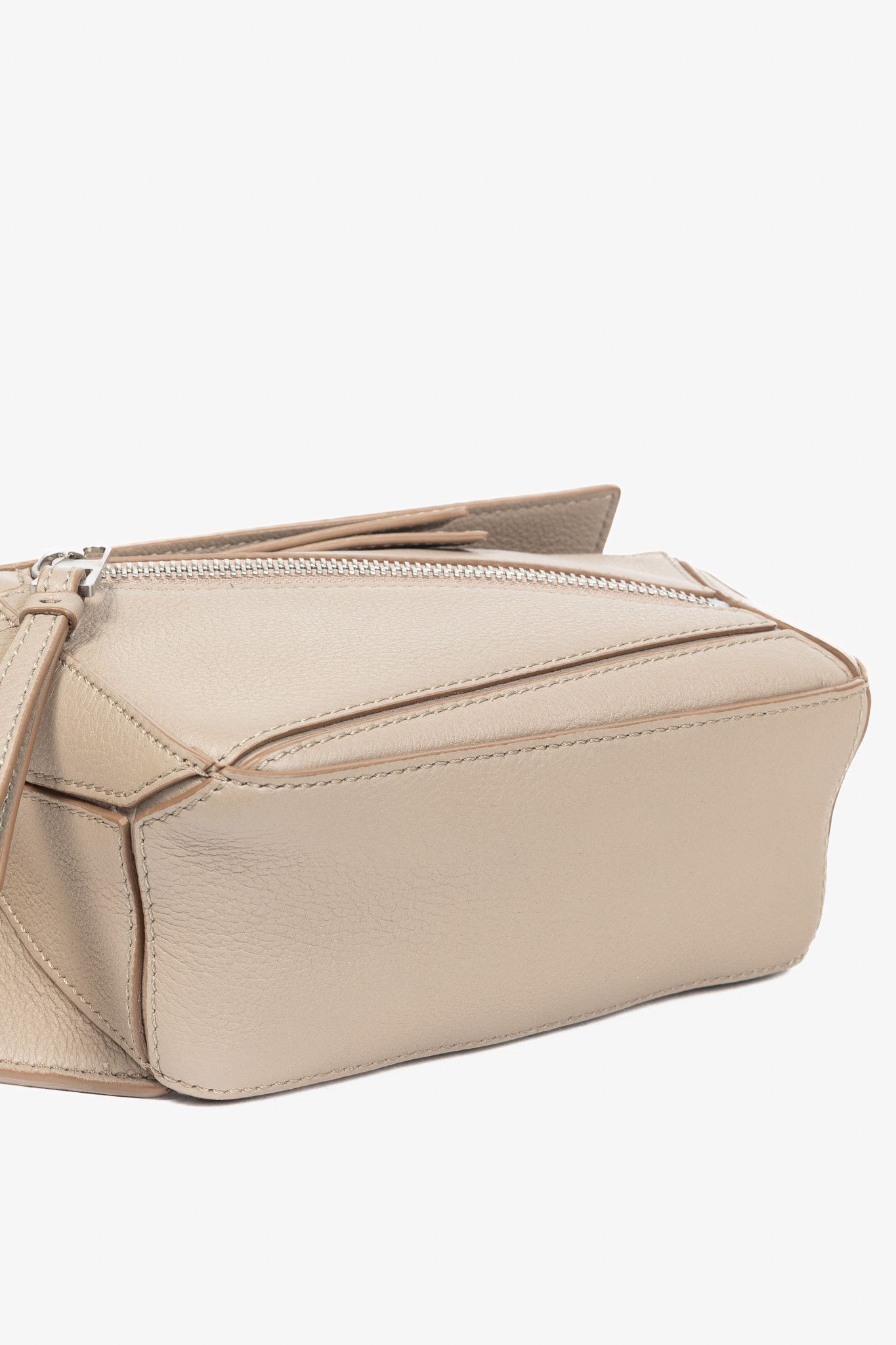 Loewe Loewe Mini Puzzle Sand Classic Calfskin Bumbag Size ONE SIZE - 5 Thumbnail