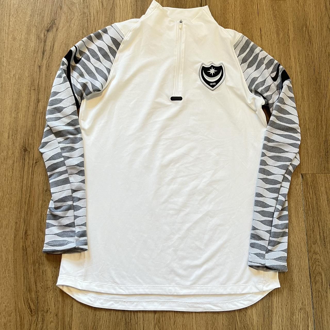 Nike Portsmouth White and grey Nike Dri-Fit Football Drill rap Size US M / EU 48-50 / 2 - 1 Thumbnail