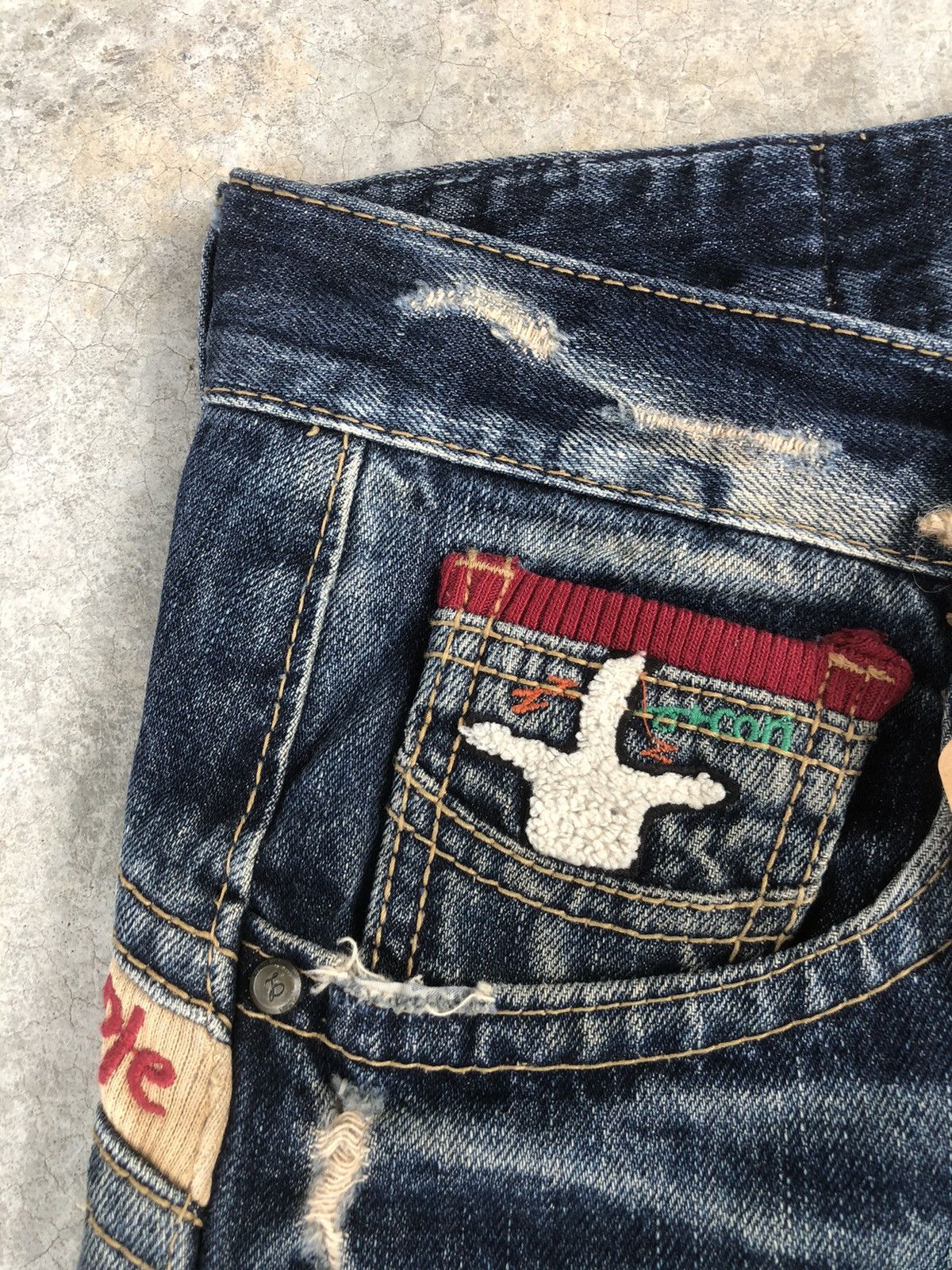 Japanese Brand Rare Yoshitomo Nara Lolita Dog Distressed Jeans Size US 33 - 13 Thumbnail