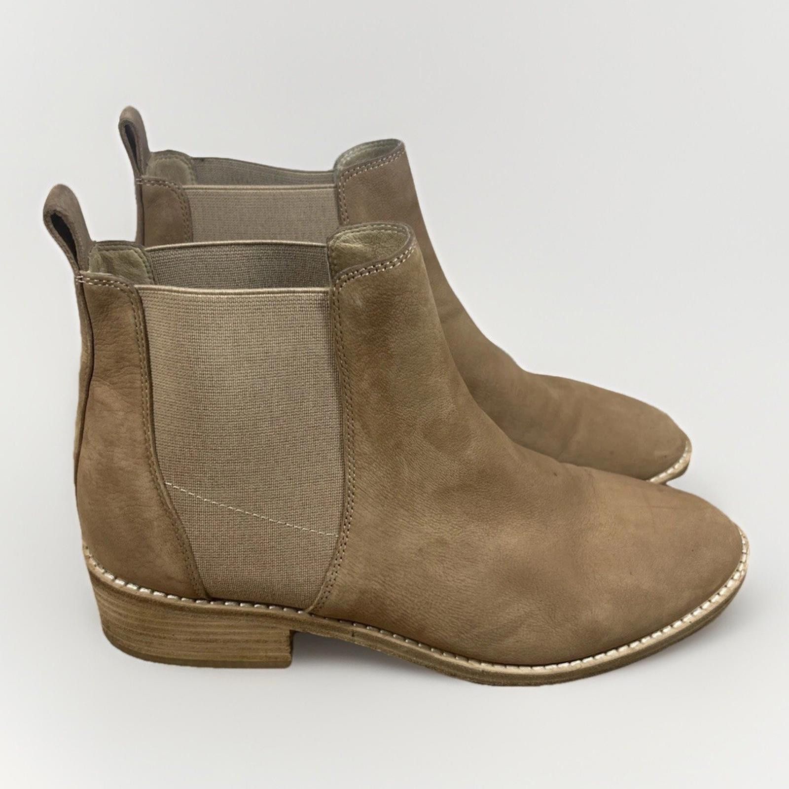 Eileen Fisher EILEEN FISHER Tan Leather Chelsea Ankle Boots Sz 10 Booties Size US 10 / IT 40 - 1 Thumbnail