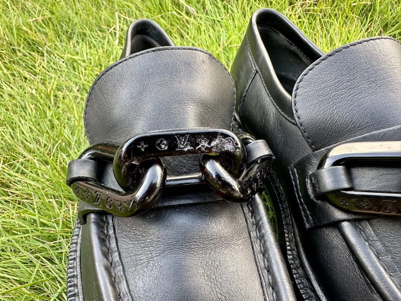 Louis Vuitton Authentic Louis Vuitton Oversized Chain Academy Flat Loafers Size US 5 / EU 37 - 7 Thumbnail