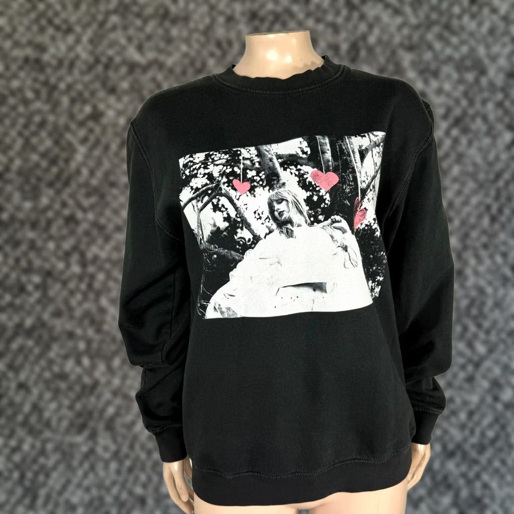 Vintage Taylor Swift Shirt Womens M Black Lover Era Women Sweatshirt Cotton crew neck Long sleeve Size M / US 6-8 / IT 42-44 - 1 Thumbnail