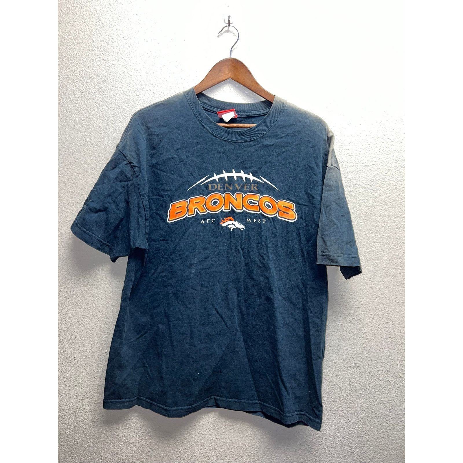 NFL Denver Broncos Shirt NFL West Football Blue Faded Shirt XL Size US XL / EU 56 / 4 - 2 Thumbnail