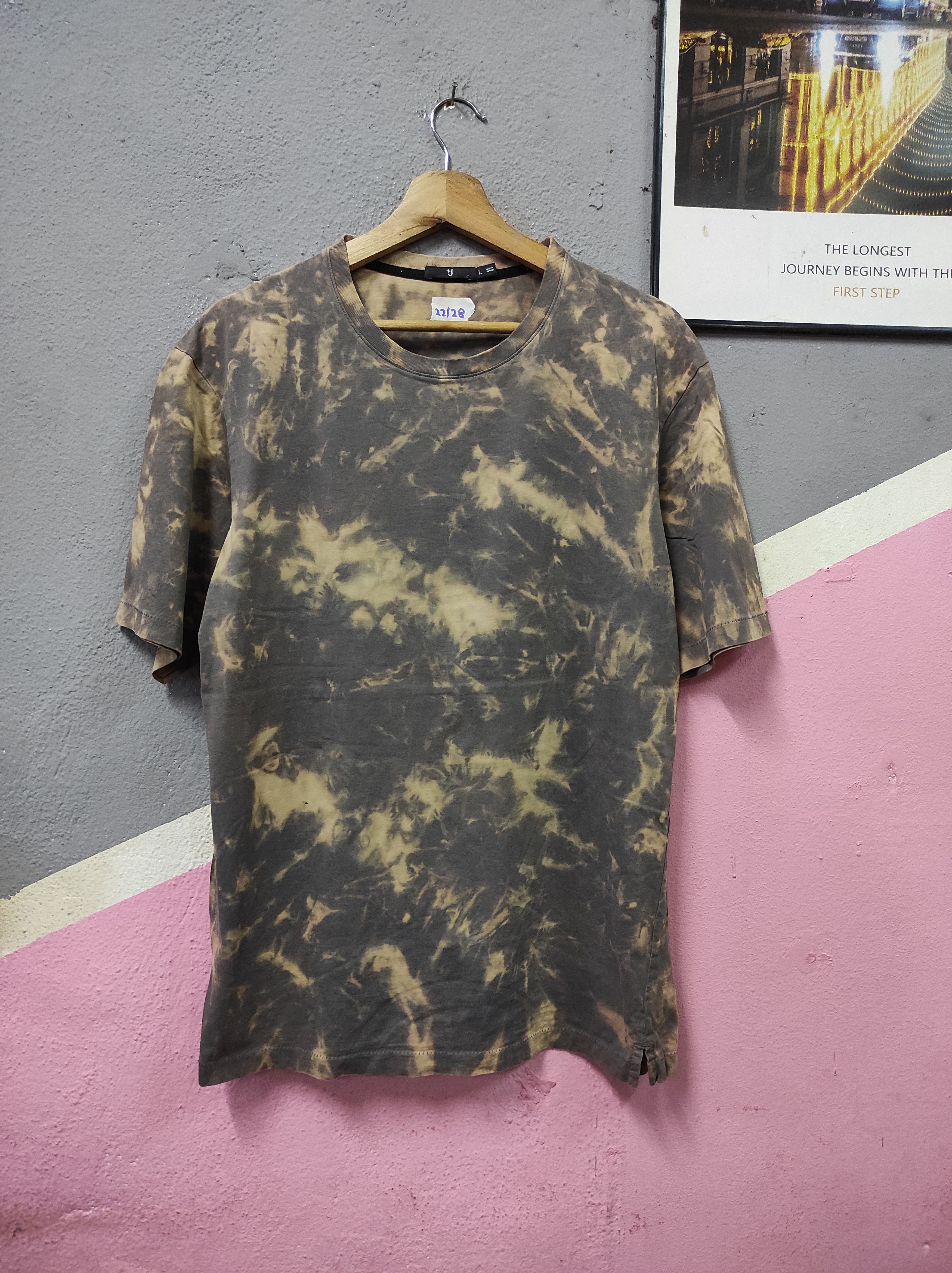 Jil Sander × Uniqlo UNIQLO X JIL SANDER T-SHIRT TIE DYE Size US L / EU 52-54 / 3 - 1 Thumbnail