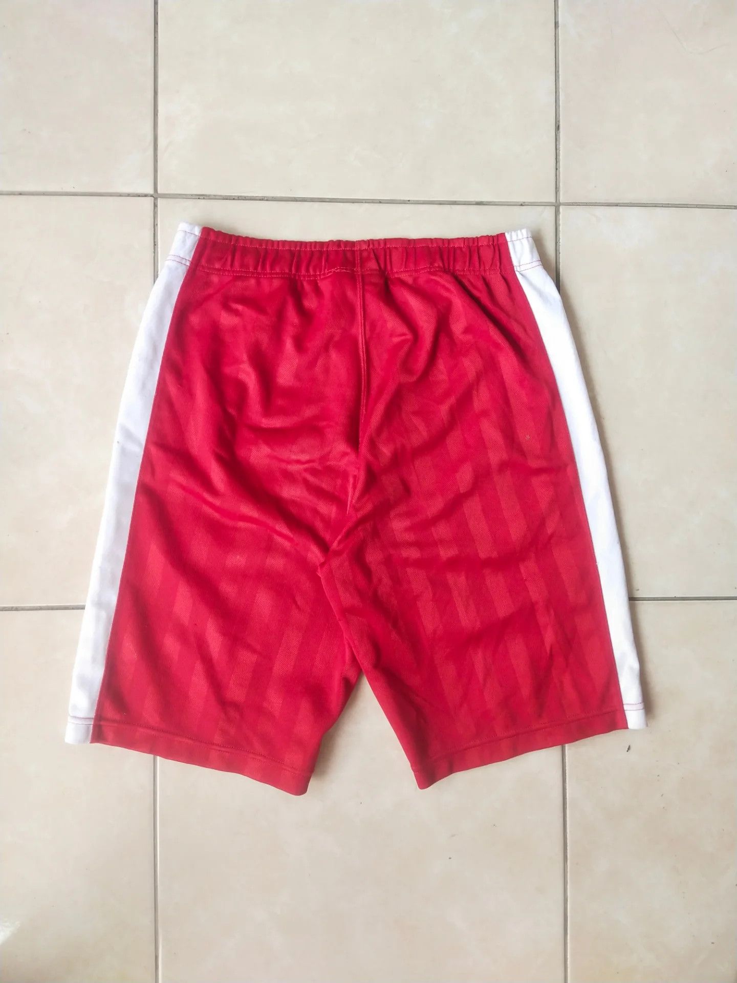 Nike Vintage Nike Japan Exclusive Team Shorts Red and White Size US 30 / EU 46 - 4 Thumbnail