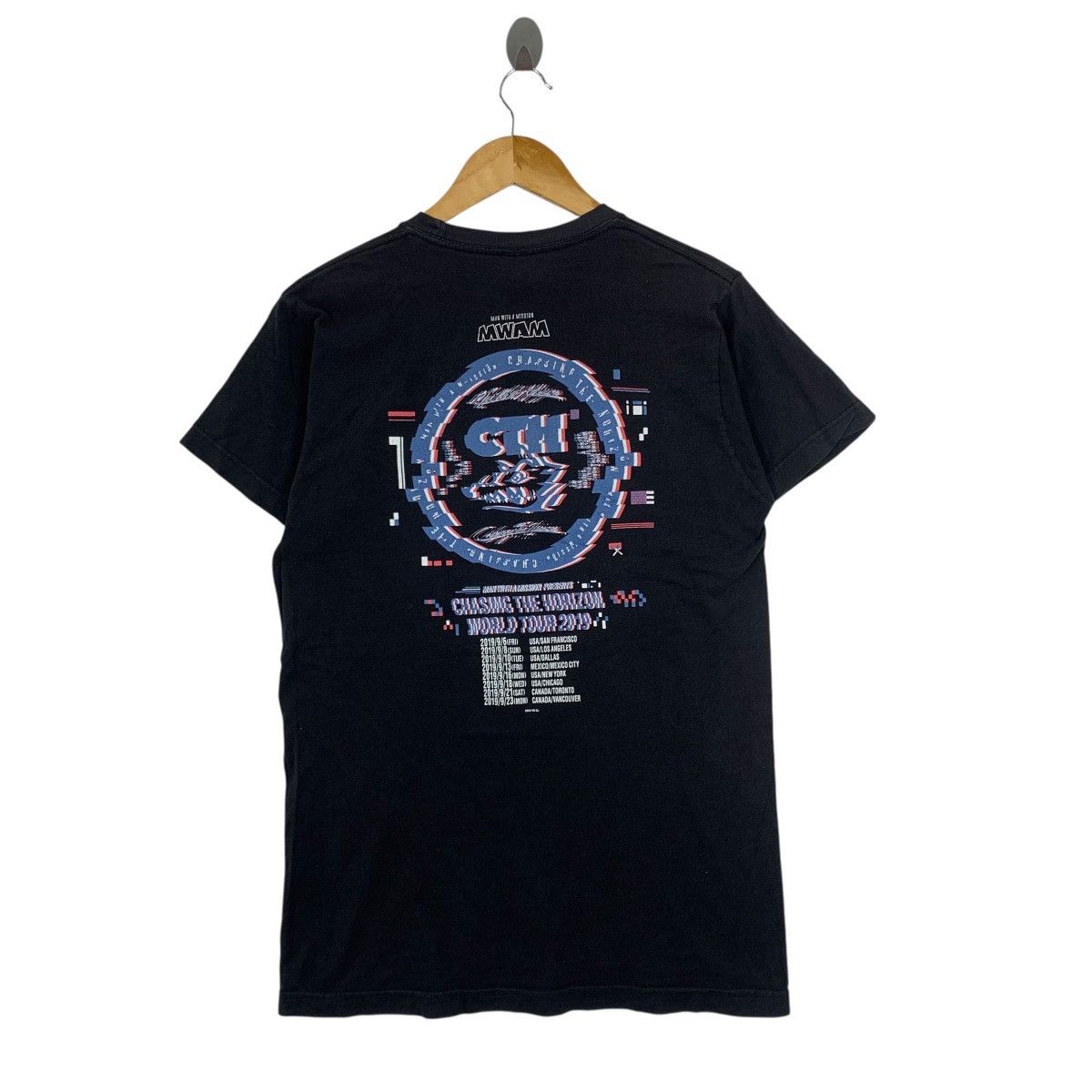 Japanese Brand MAN WITH A MISSION Chasing The Horizon Japanese Band Tshirt Size US M / EU 48-50 / 2 - 1 Thumbnail